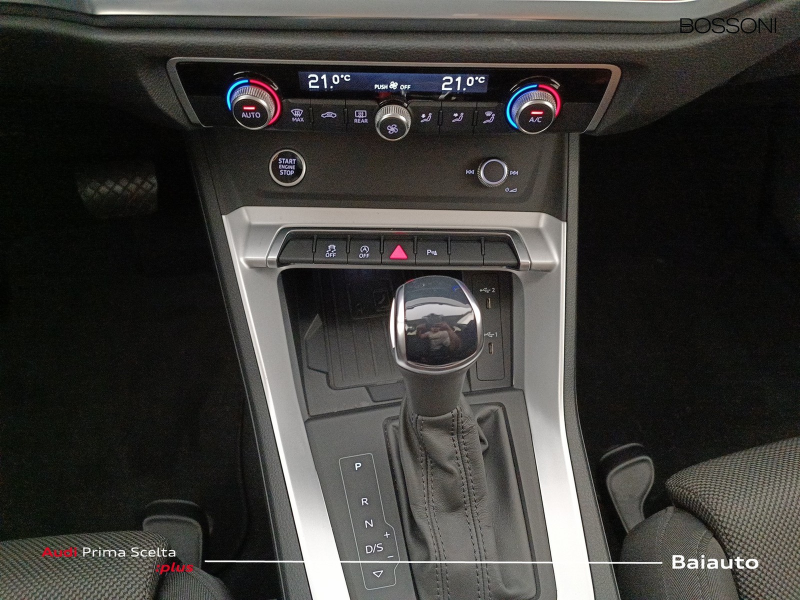 12 - Audi Q3 35 2.0 tdi s line edition s tronic