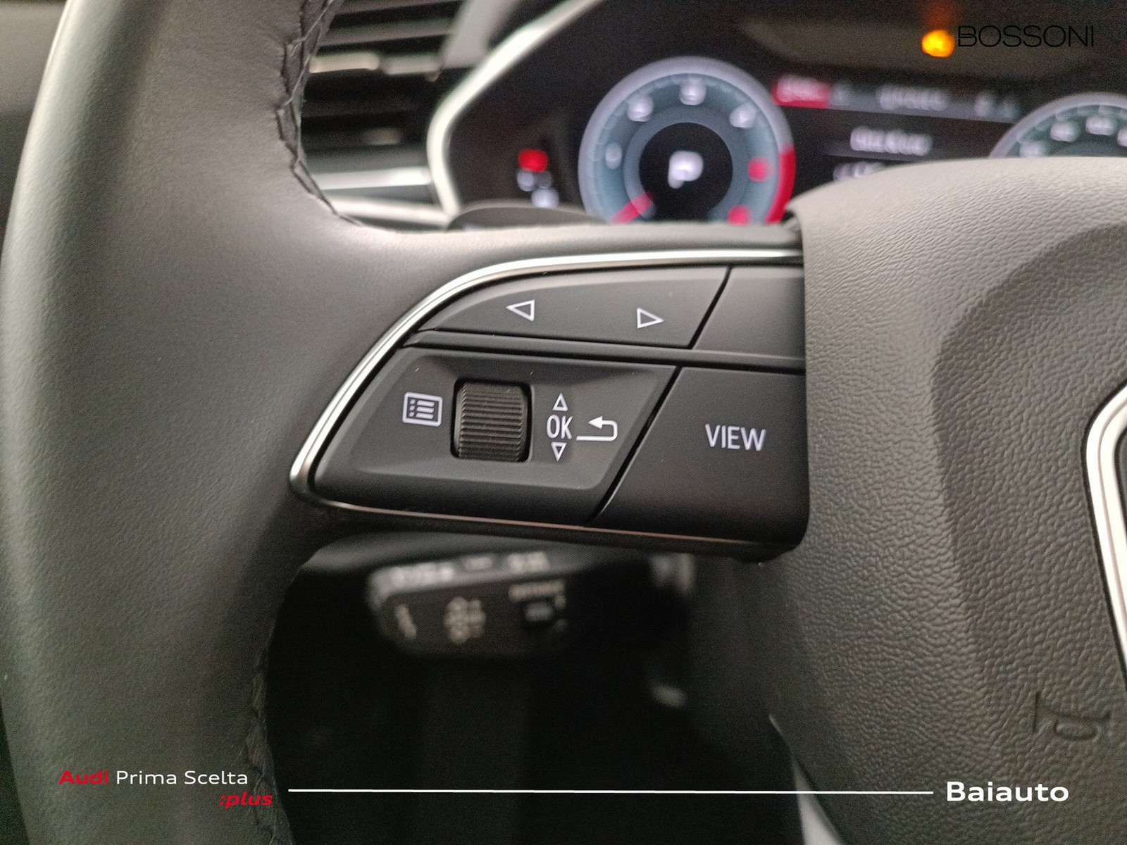 16 - Audi Q3 35 2.0 tdi s line edition s tronic