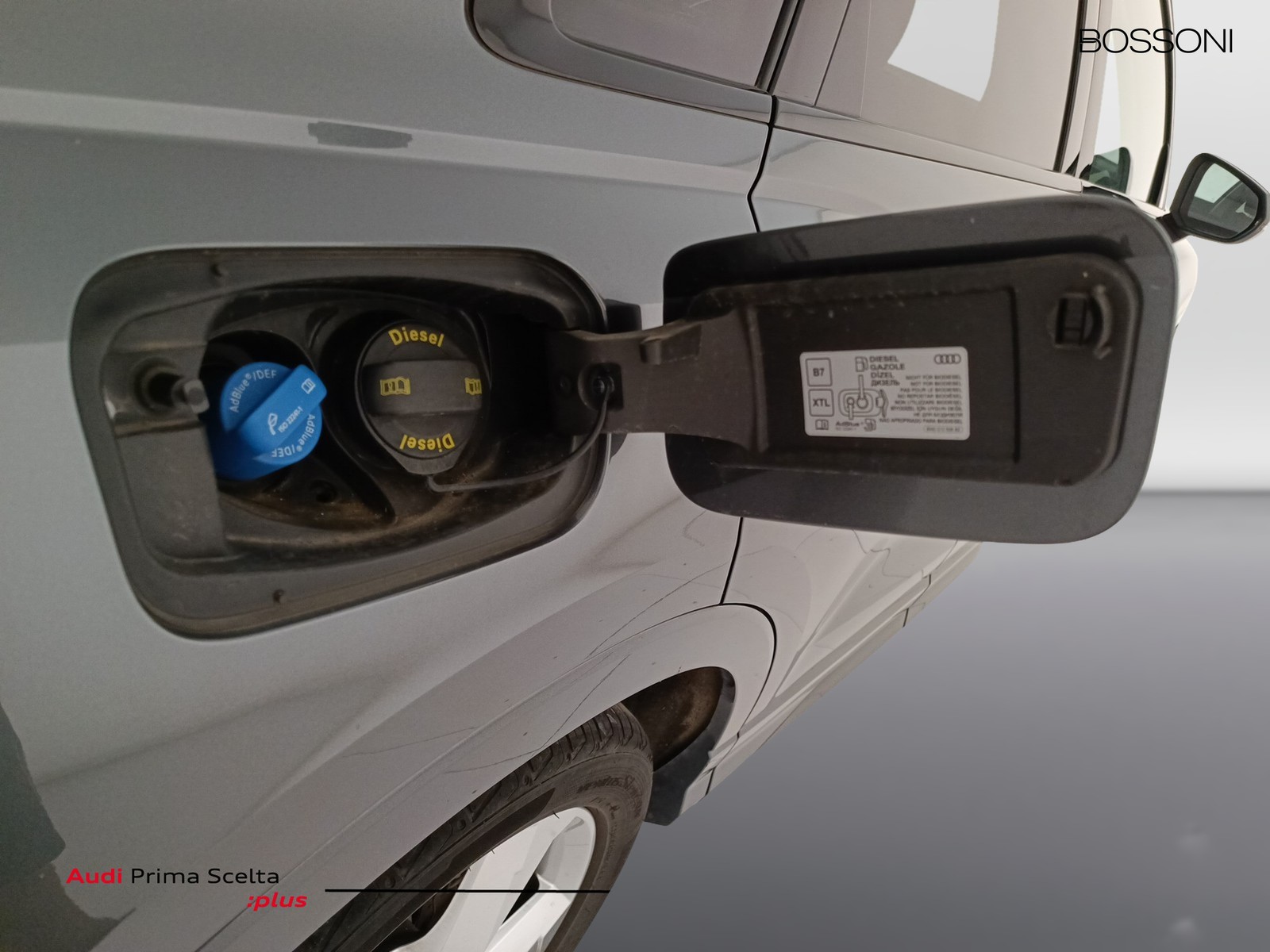 36 - Audi Q3 35 2.0 tdi s line edition s tronic
