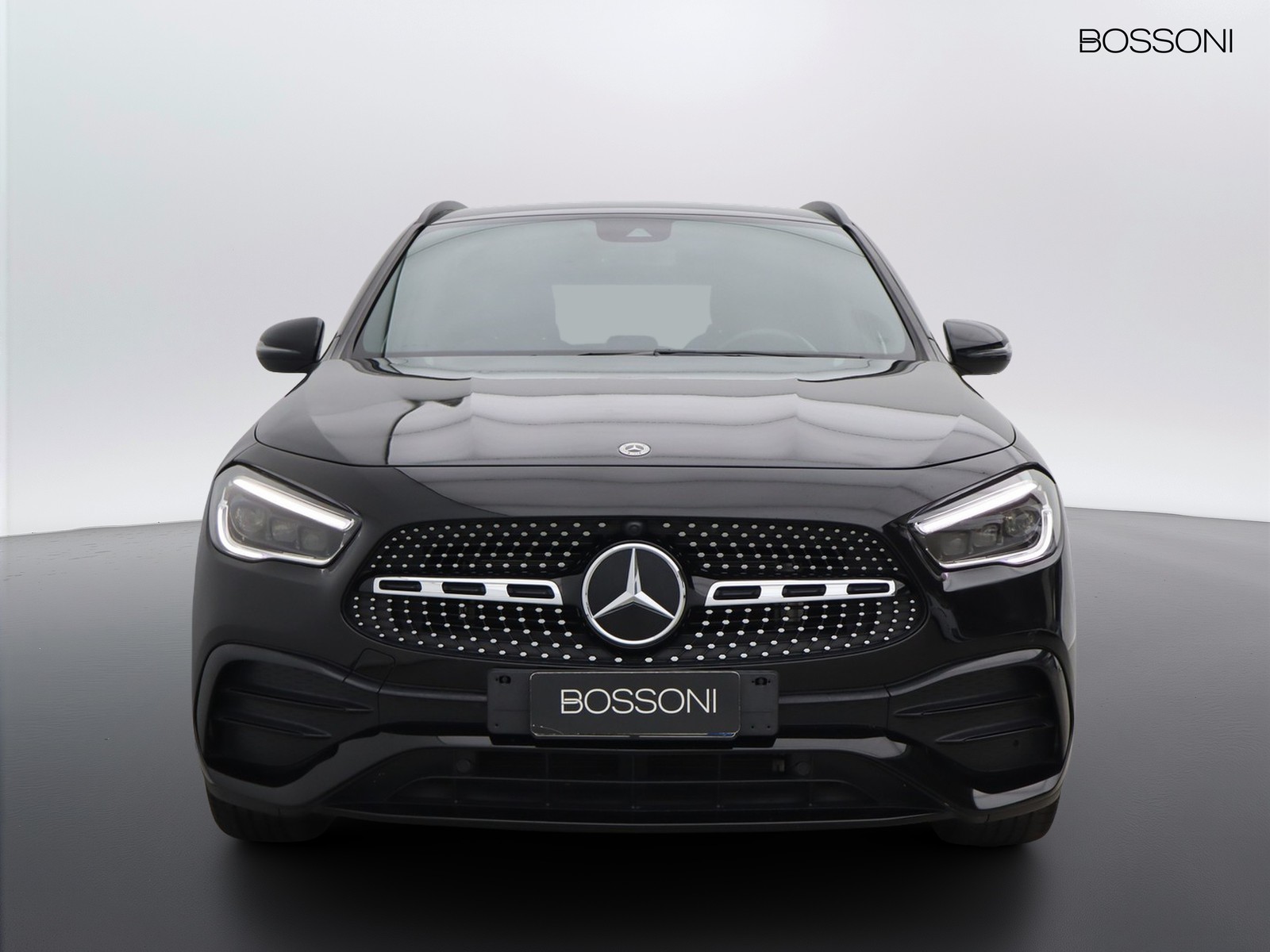 2 - Mercedes GLA 200 d premium 4matic 8g-dct