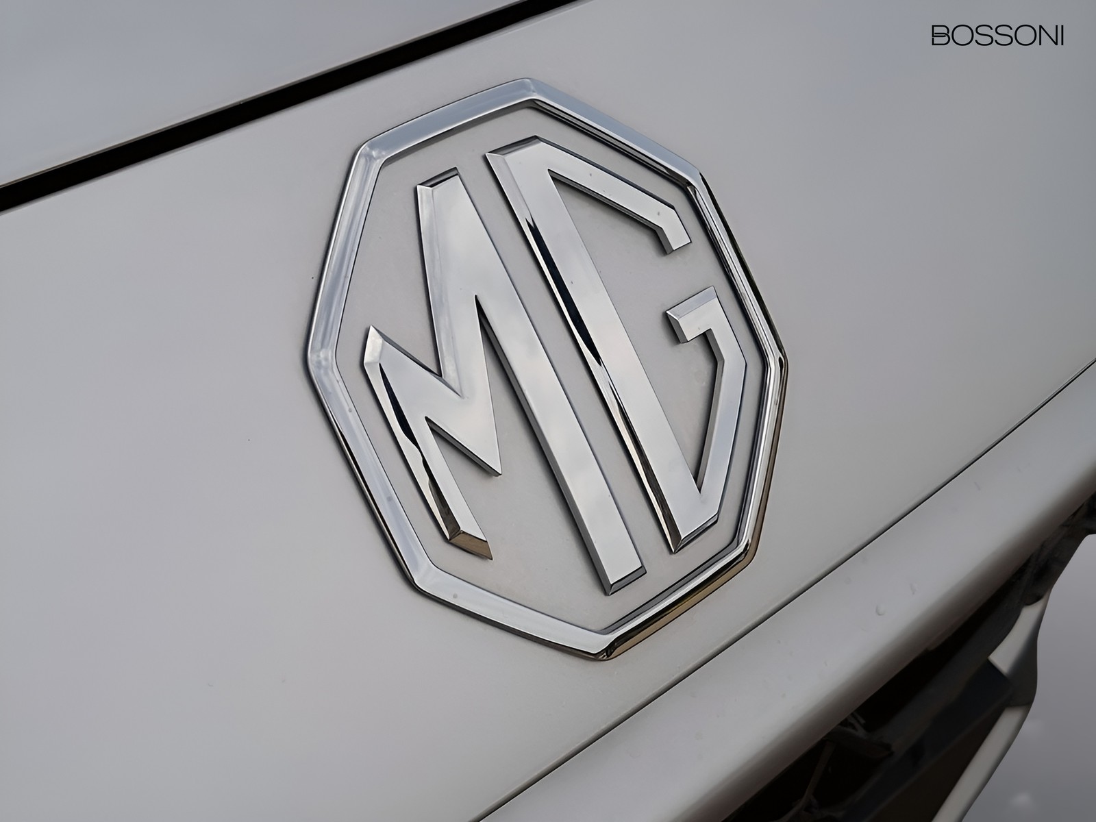 24 - Mg ZS 1.5 hybrid+ comfort auto