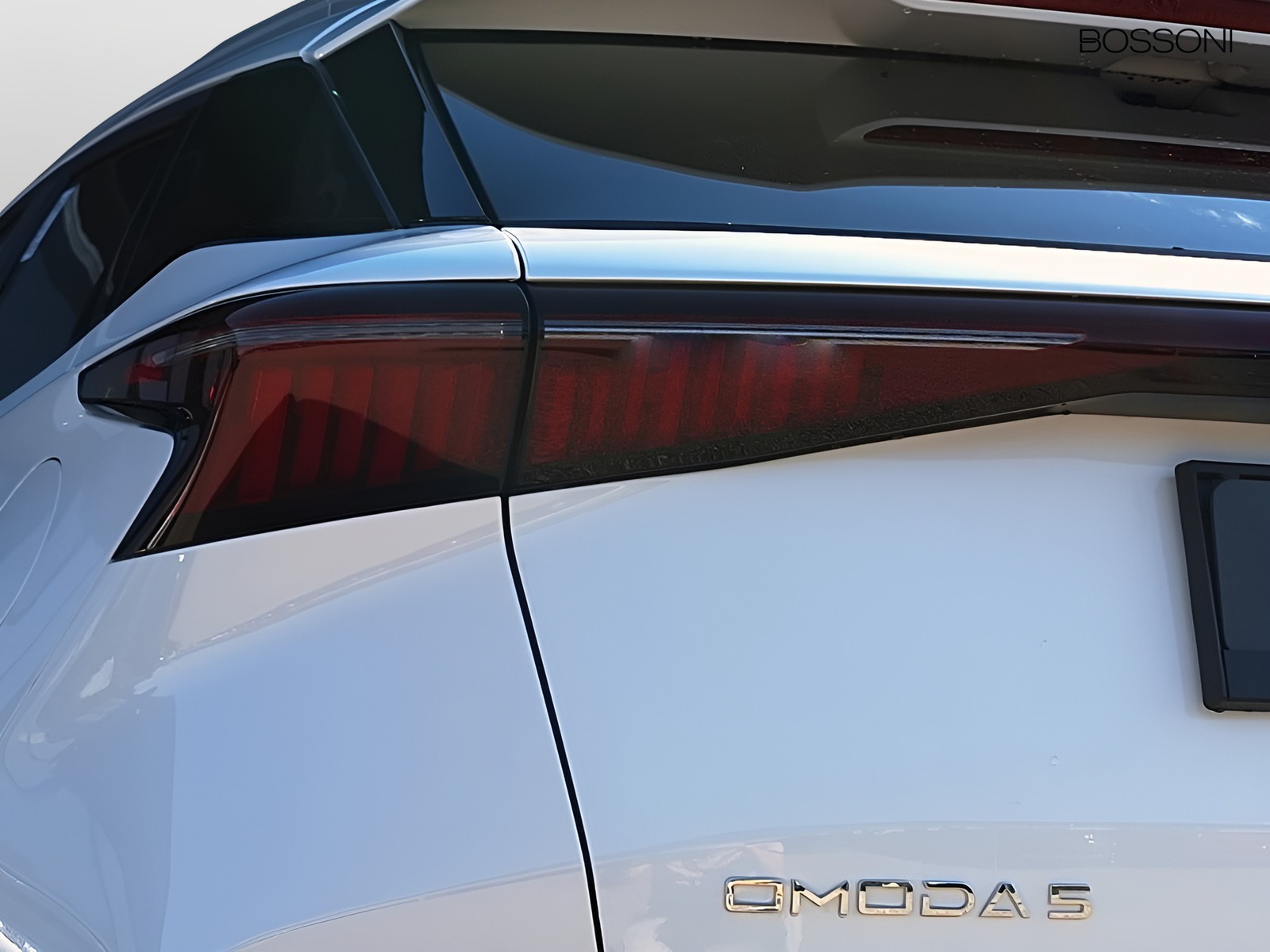 15 - Omoda 5 shs-h 1.tgdi full hybrid premium dht