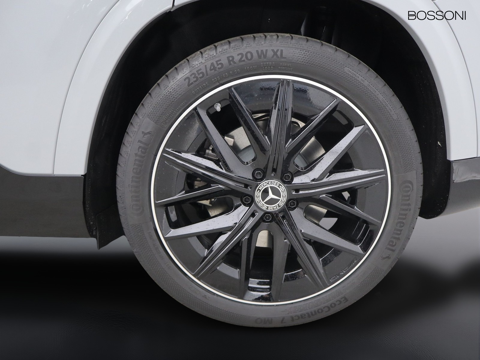 4 - Mercedes GLB 200 advanced plus 8g-edct