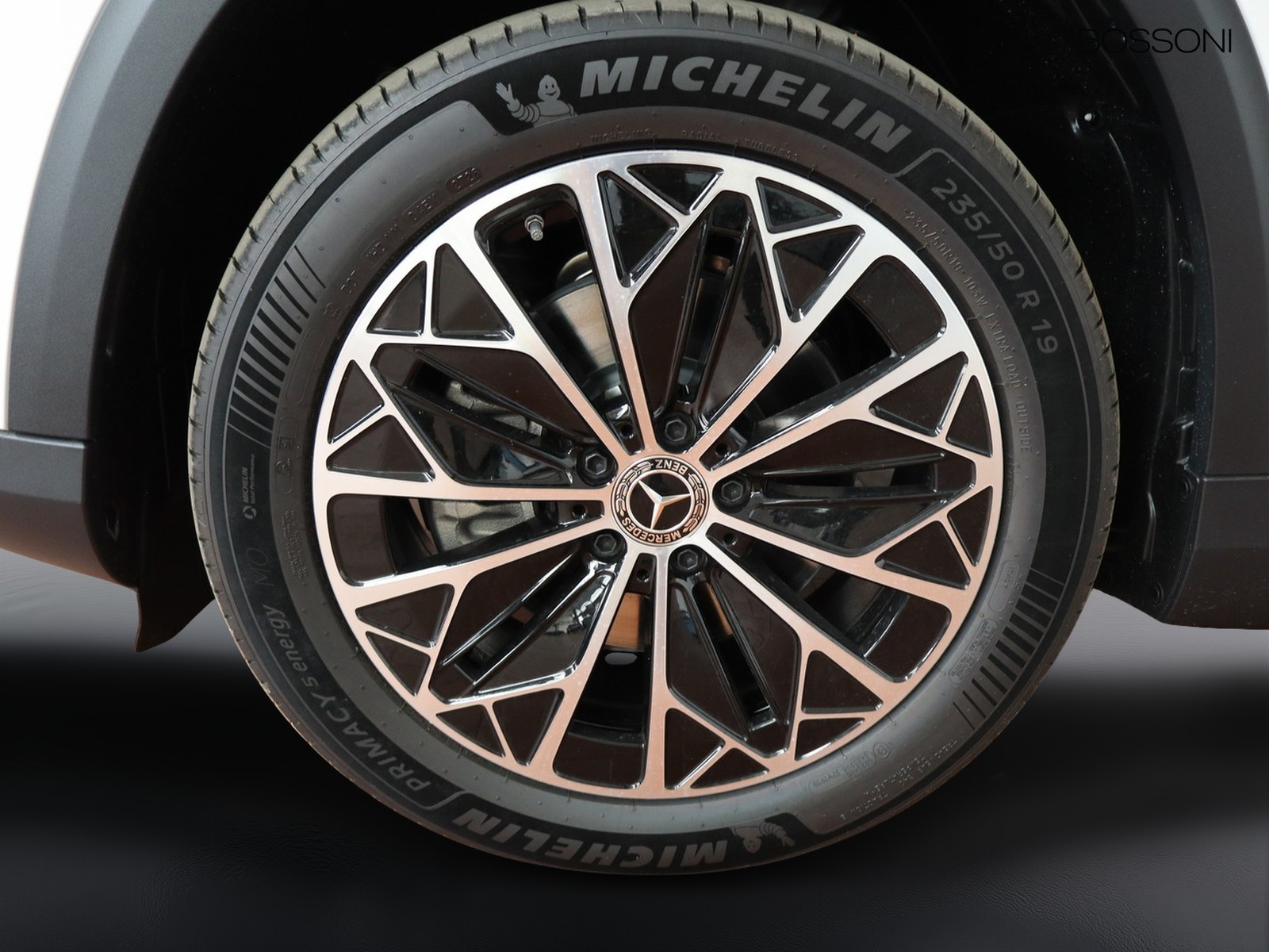 4 - Mercedes GLB 200 advanced plus 8g-edct