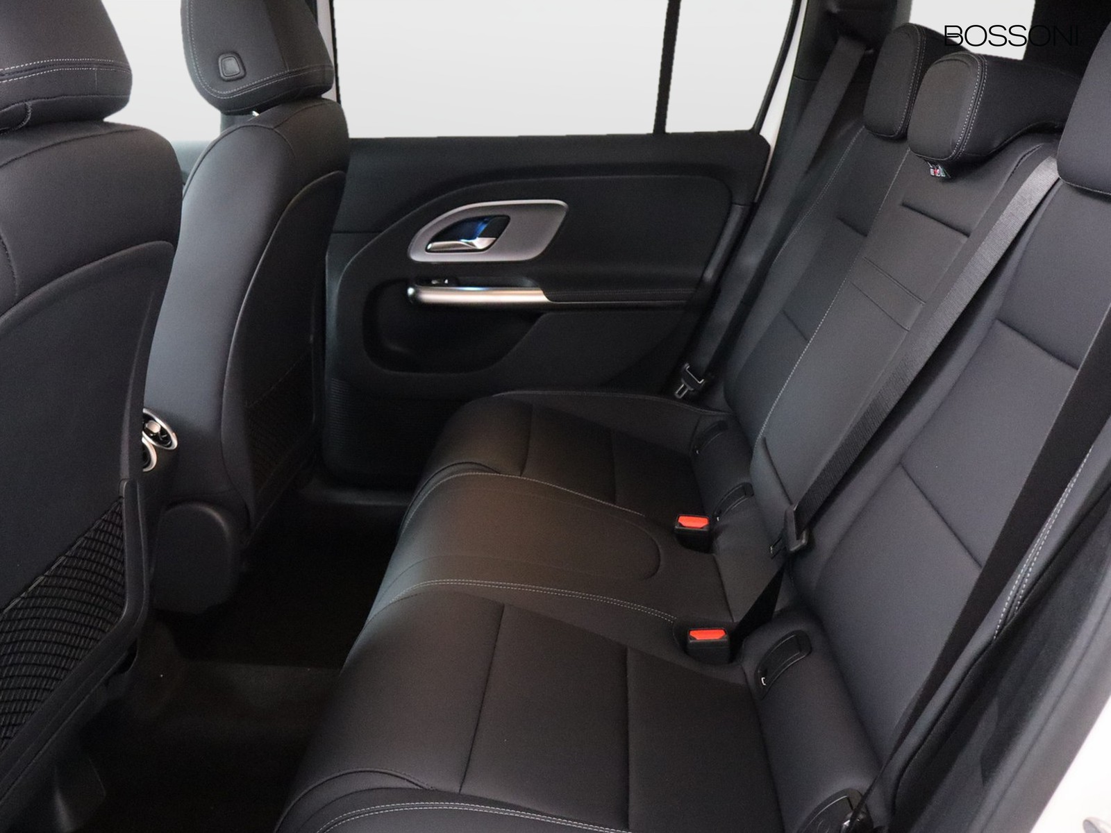8 - Mercedes GLB 200 advanced plus 8g-edct