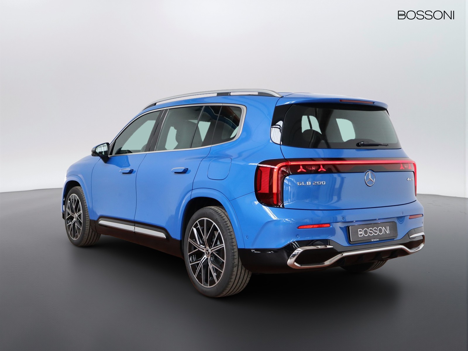 5 - Mercedes GLB 200 advanced plus 4matic 8g-edct