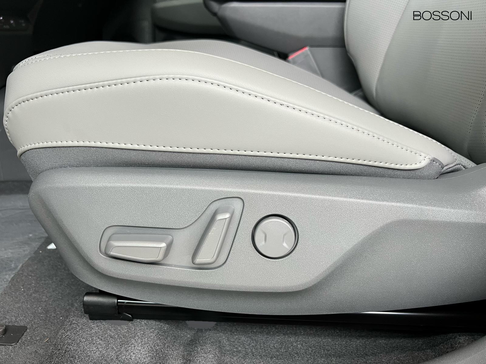 15 - Kia EV3 81,4 kwh earth fwd