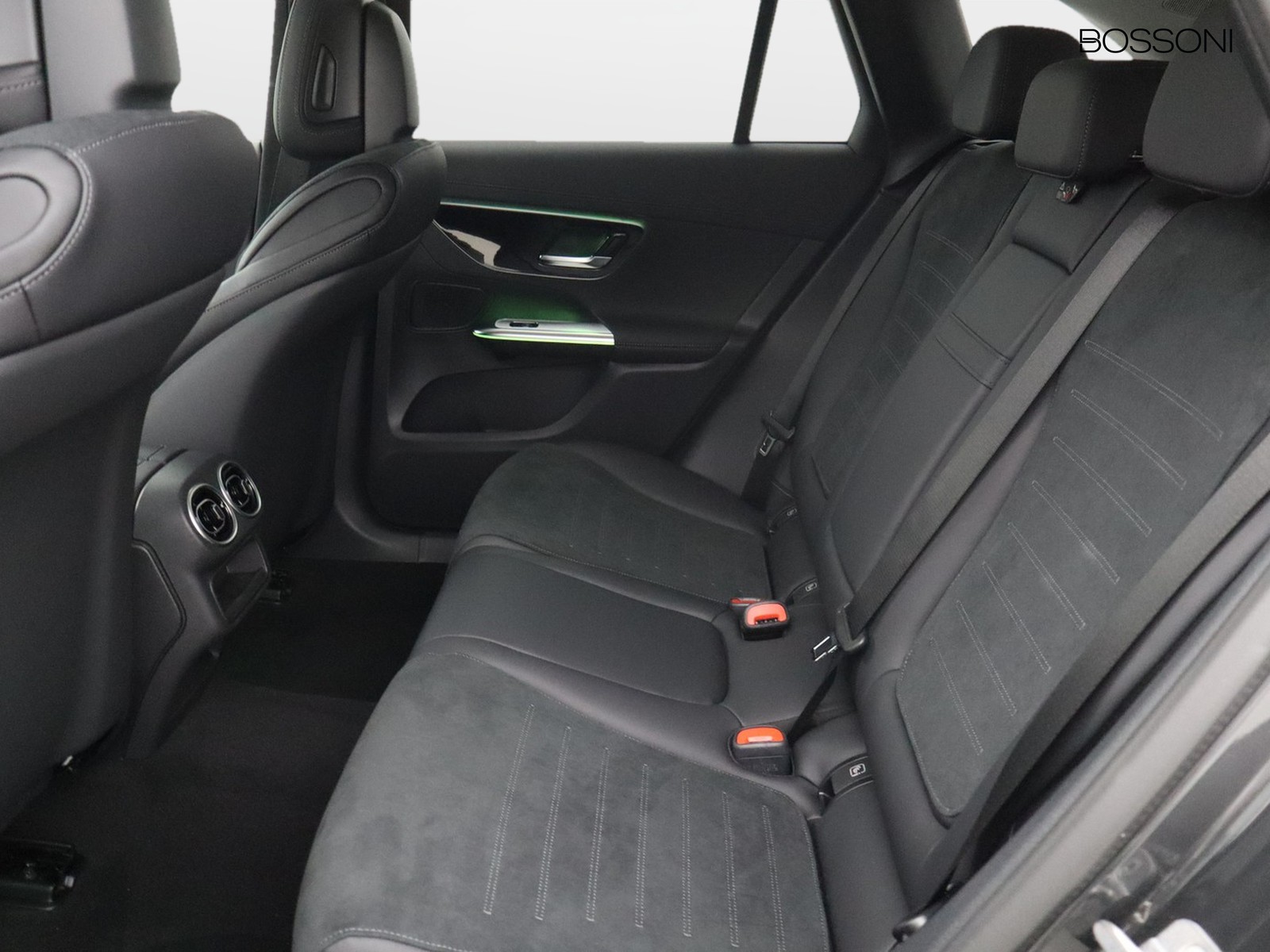 8 - Mercedes GLC suv 220 d amg line premium 4matic 9g-tronic