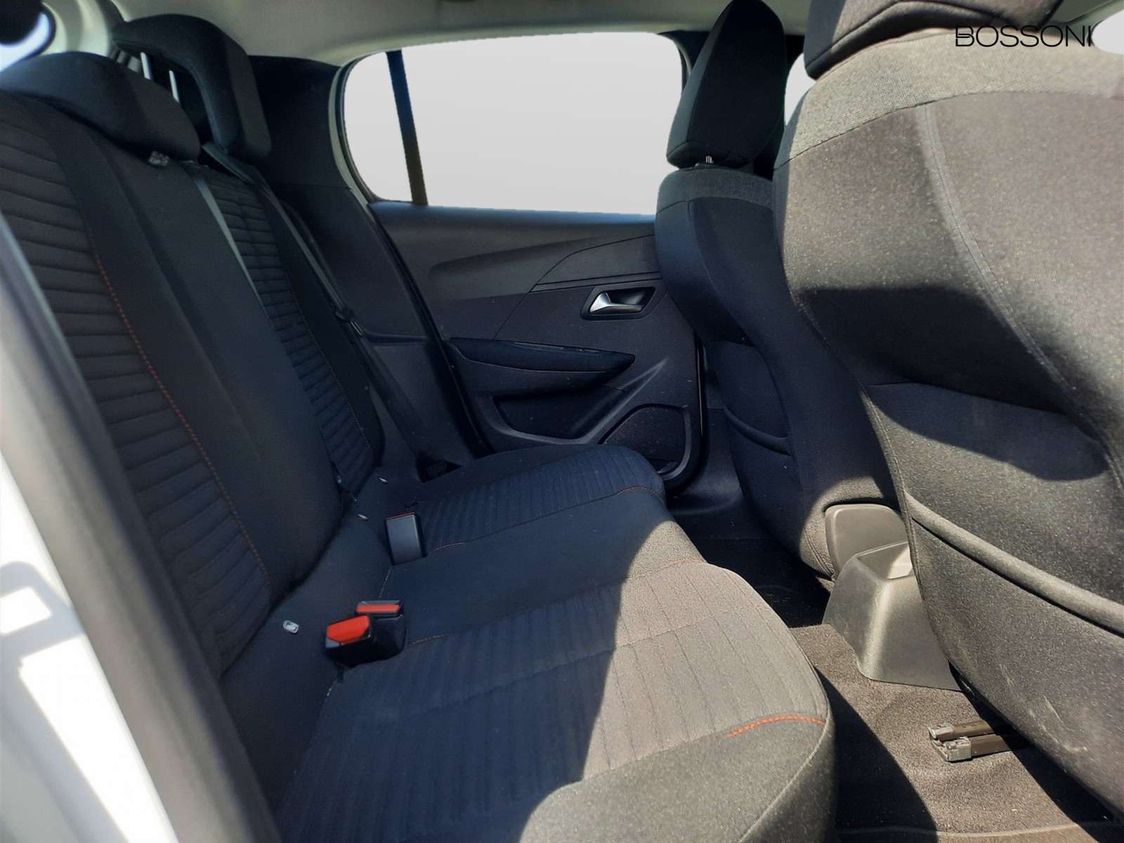 10 - Peugeot 208 5 porte 1.2 puretech 75cv allure pack s&s