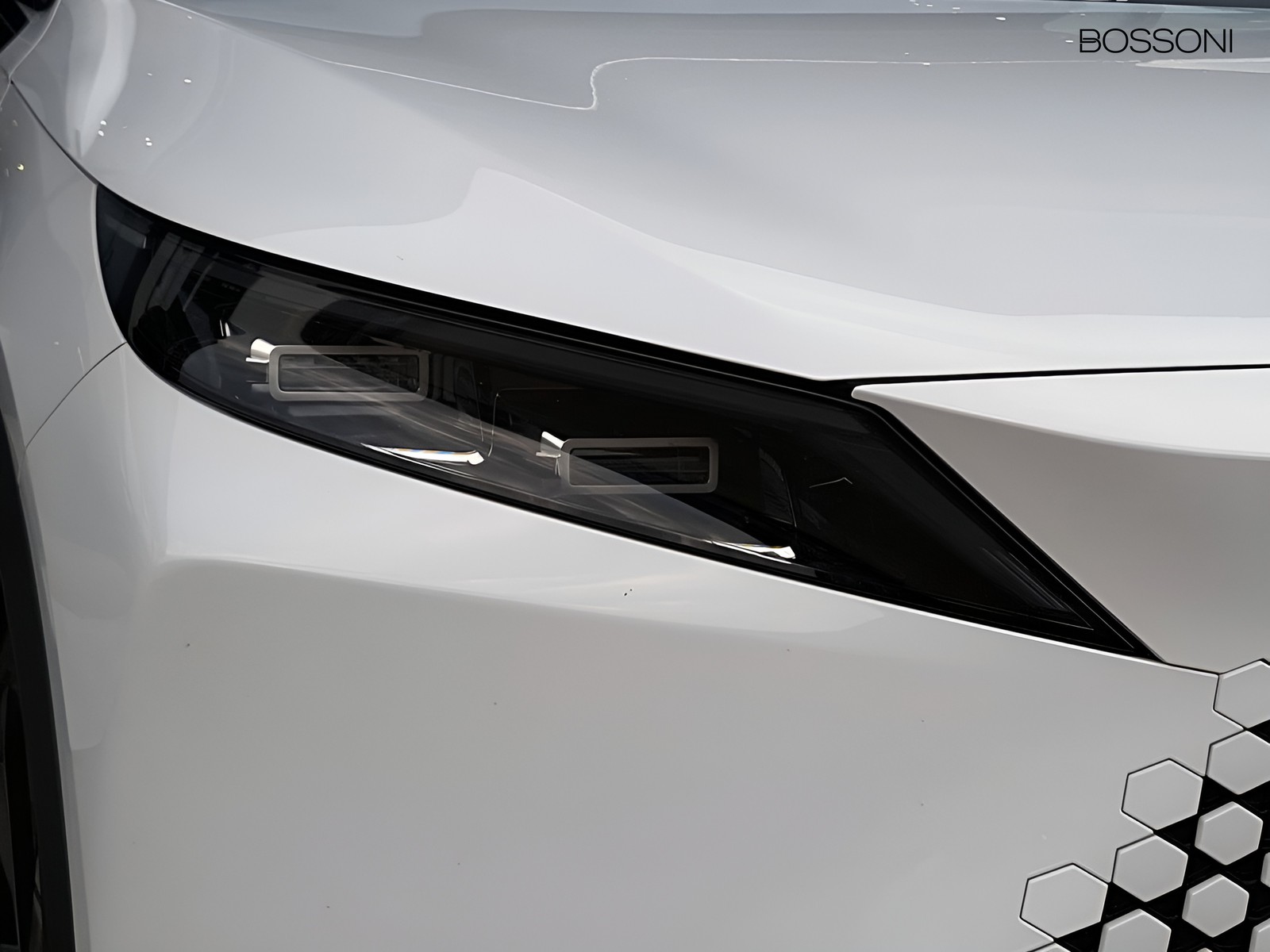 14 - Omoda 7 shs-p 1.5 tgdi plug-in hybrid premium dht