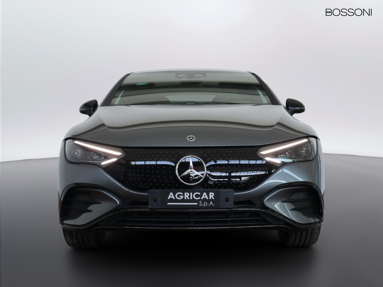 2 - Mercedes EQE 350 premium plus 4matic