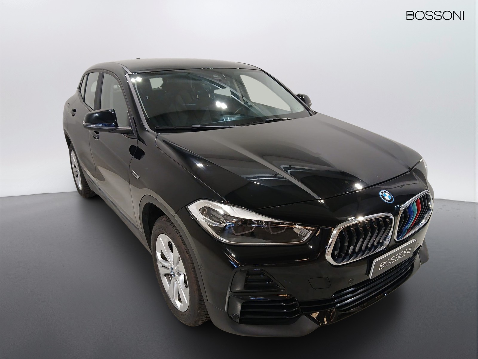 24 - BMW X2 25e xdrive business x steptronic