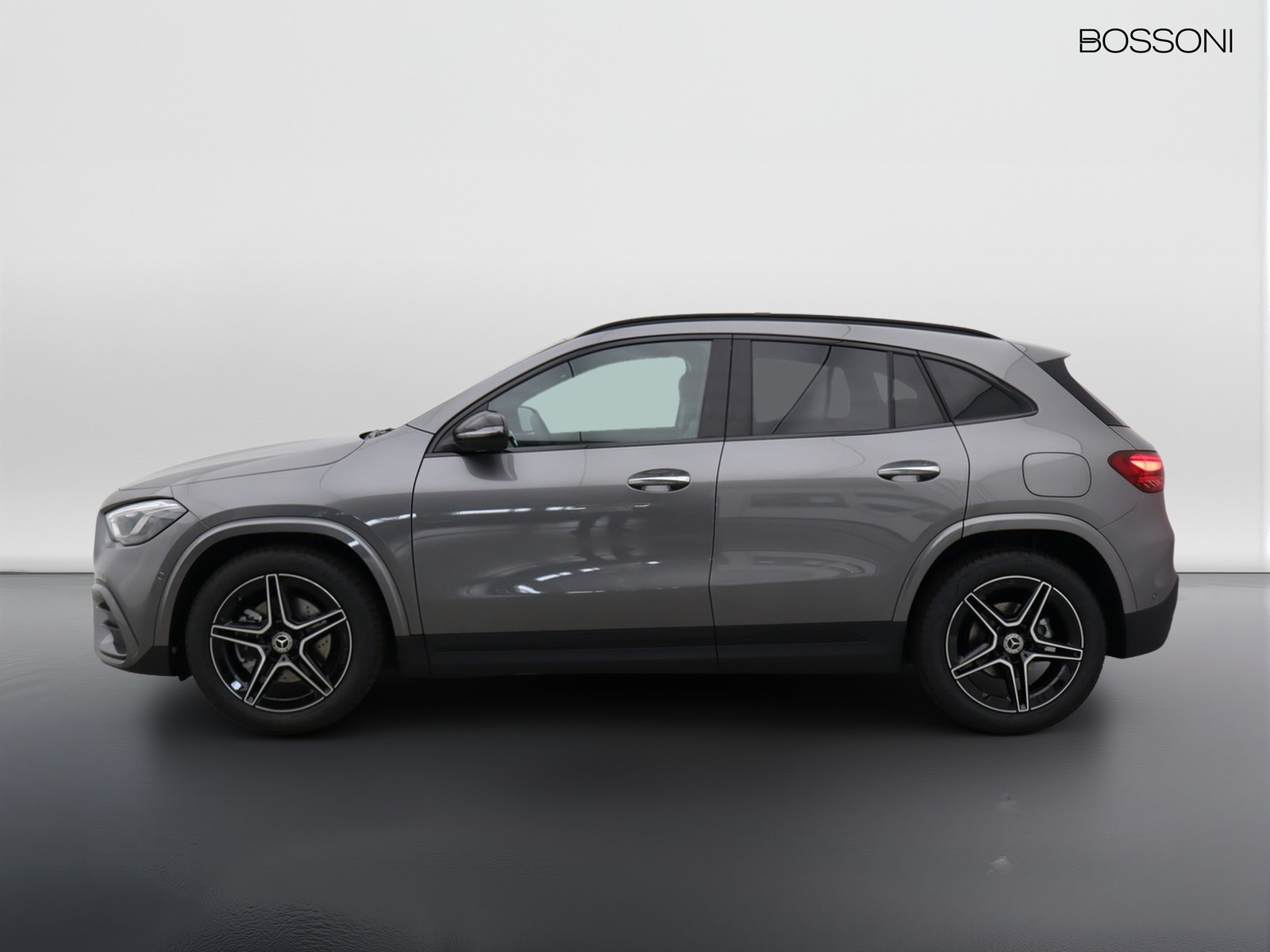 3 - Mercedes GLA 200 d amg line extra 8g-dct