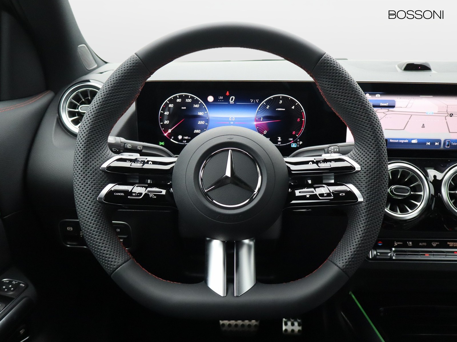 17 - Mercedes GLA 200 d amg line extra 8g-dct