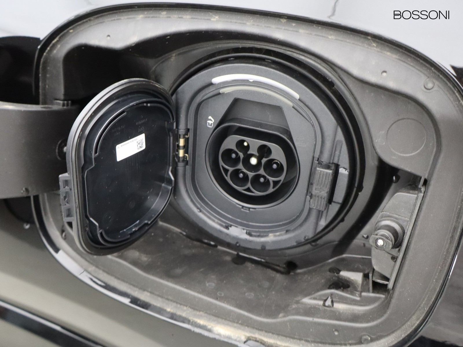 17 - Mercedes GLC suv 300 de plug-in hybrid amg line advanced 4matic 9g-tronic