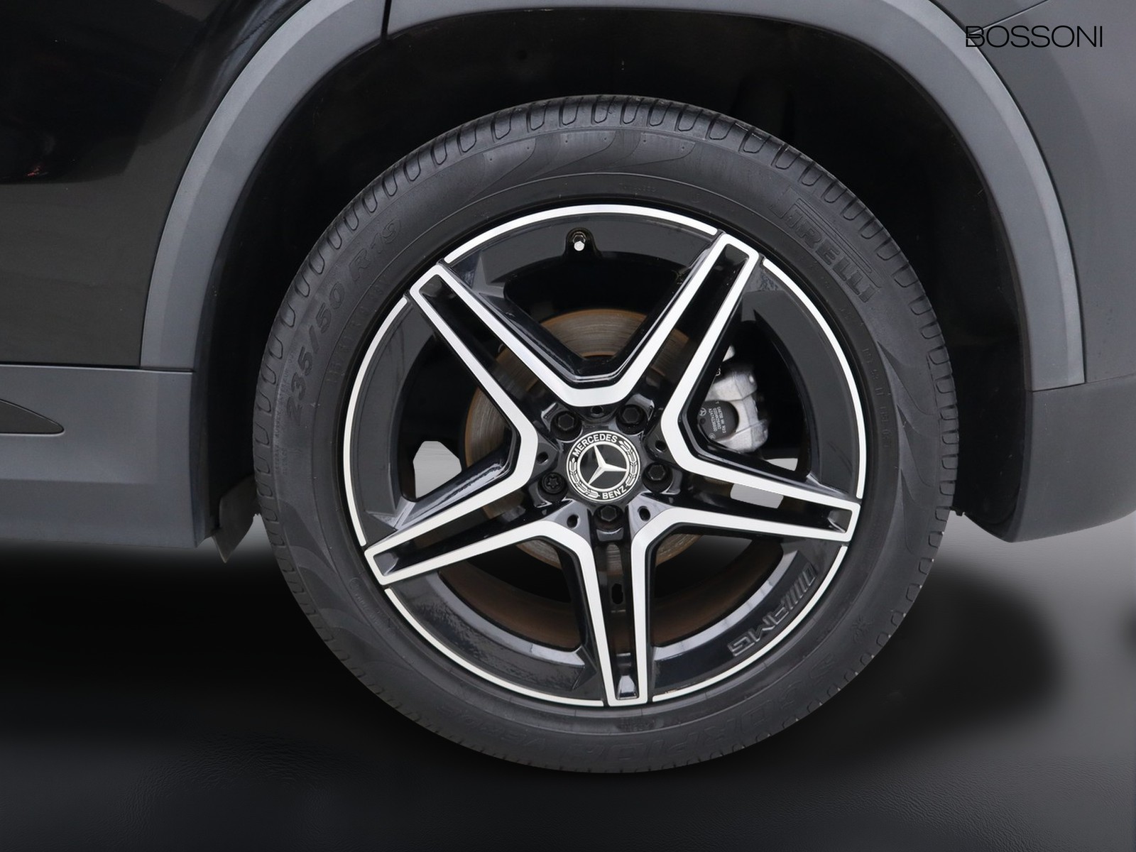 4 - Mercedes GLA 200 d premium 4matic 8g-dct