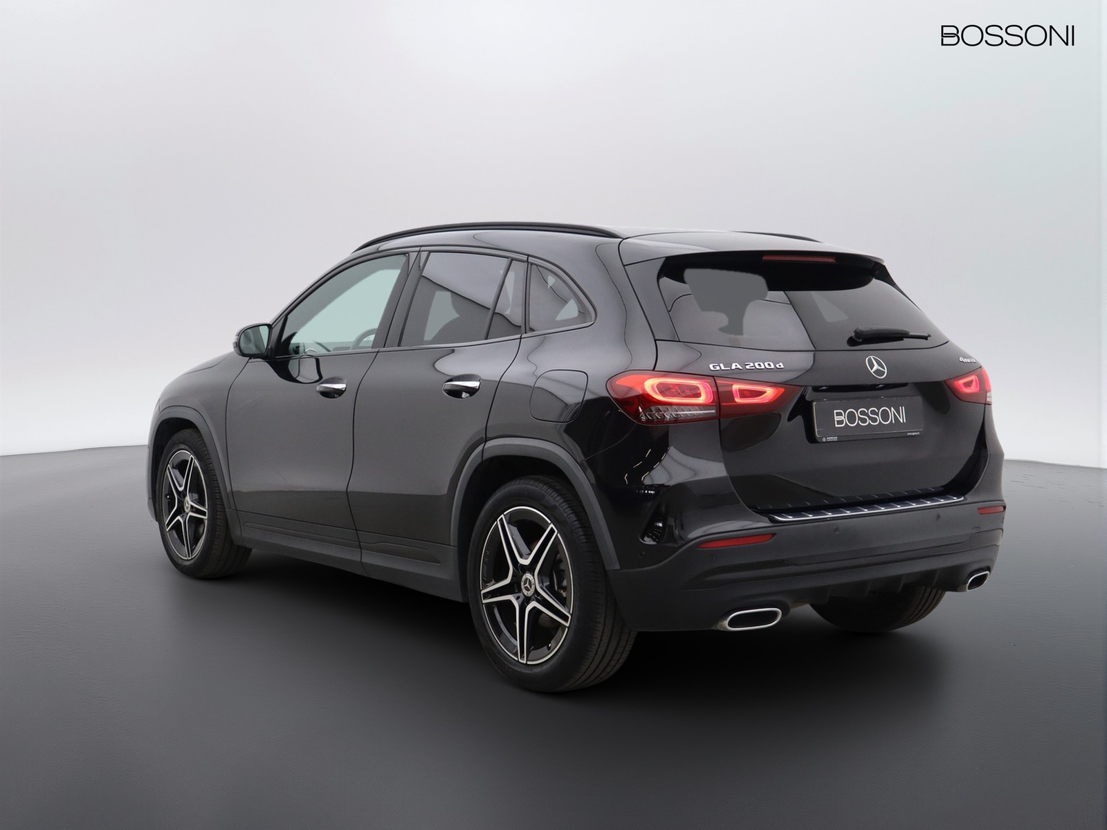 5 - Mercedes GLA 200 d premium 4matic 8g-dct
