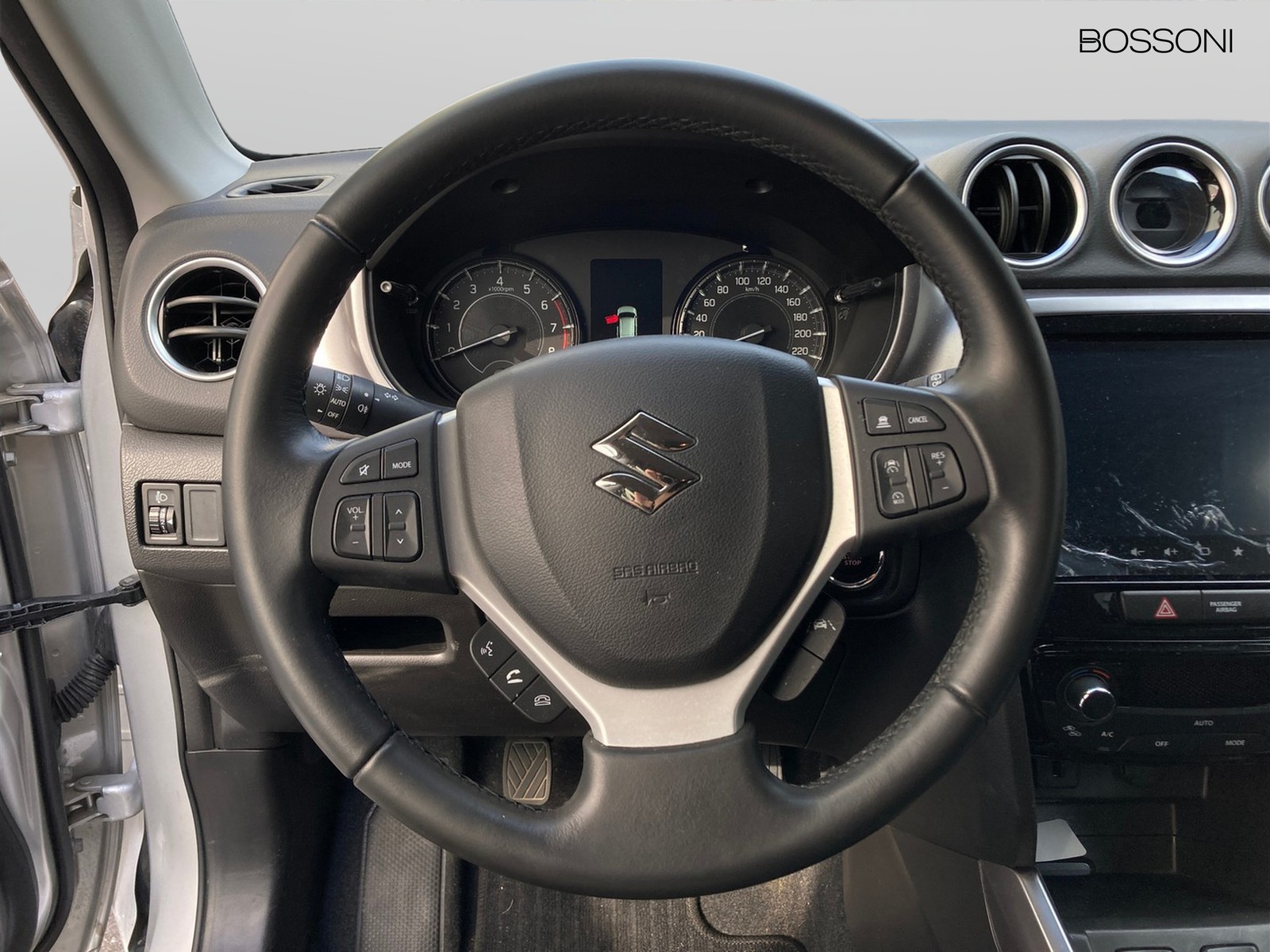 11 - Suzuki Vitara 1.4 boosterjet hybrid 129cv cool+ 2wd