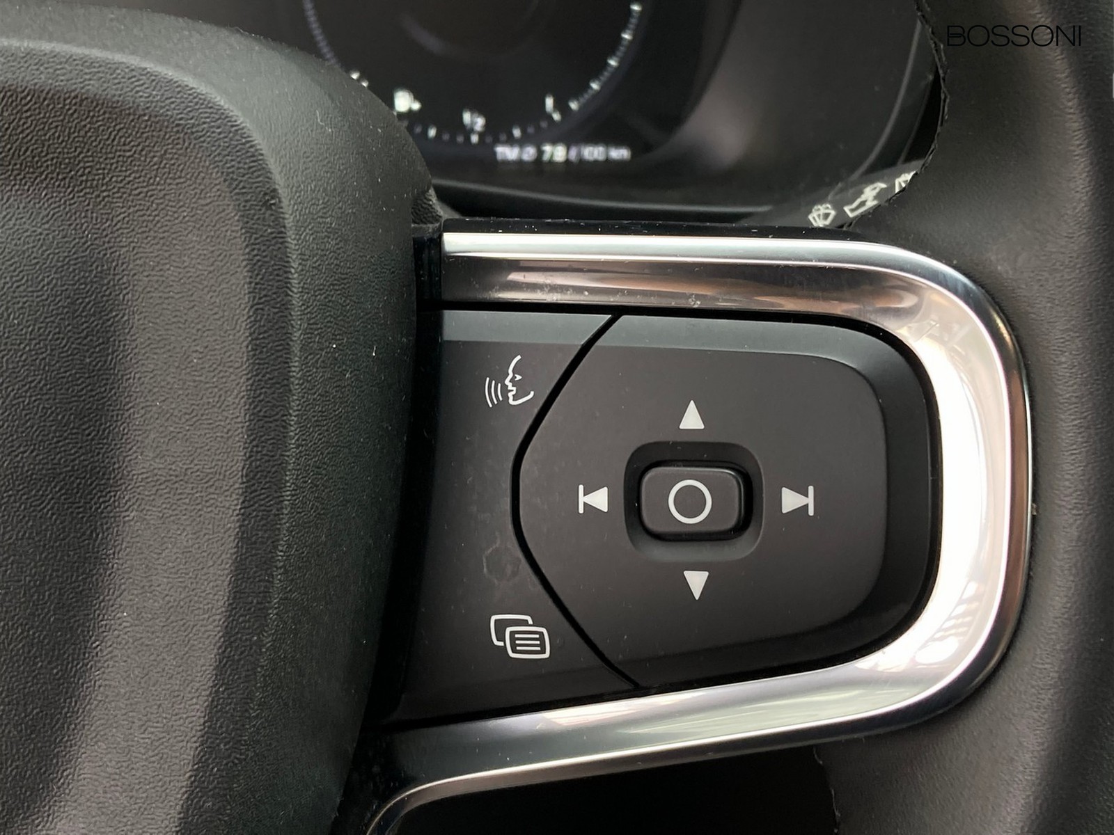 18 - Volvo XC40 1.5 t4 recharge plug-in-hybrid core automatico