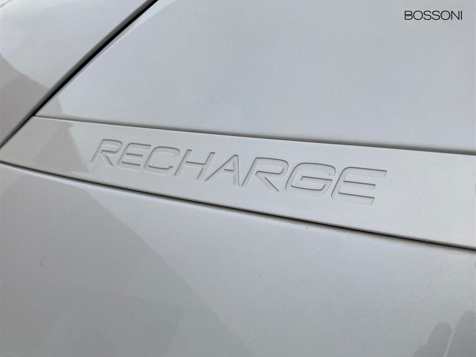 29 - Volvo XC40 1.5 t4 recharge plug-in-hybrid core automatico