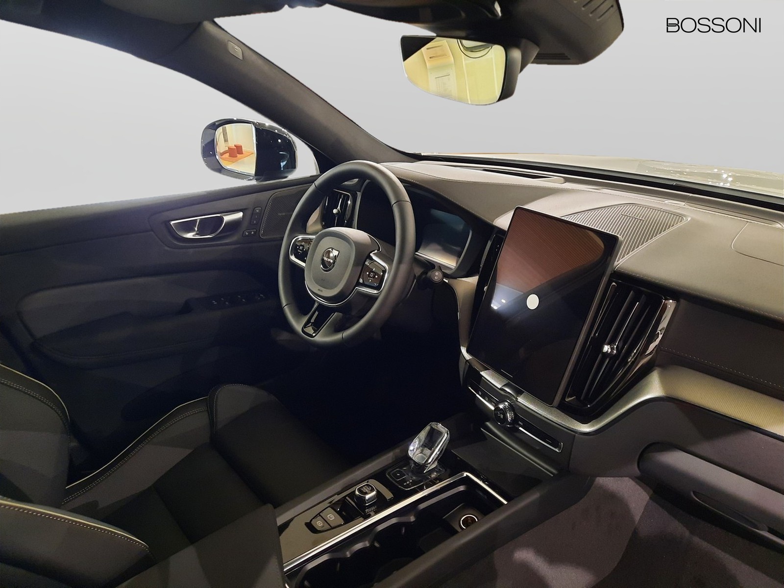 6 - Volvo XC60 2.0 b5 mild hybrid ultra black edition awd automatico