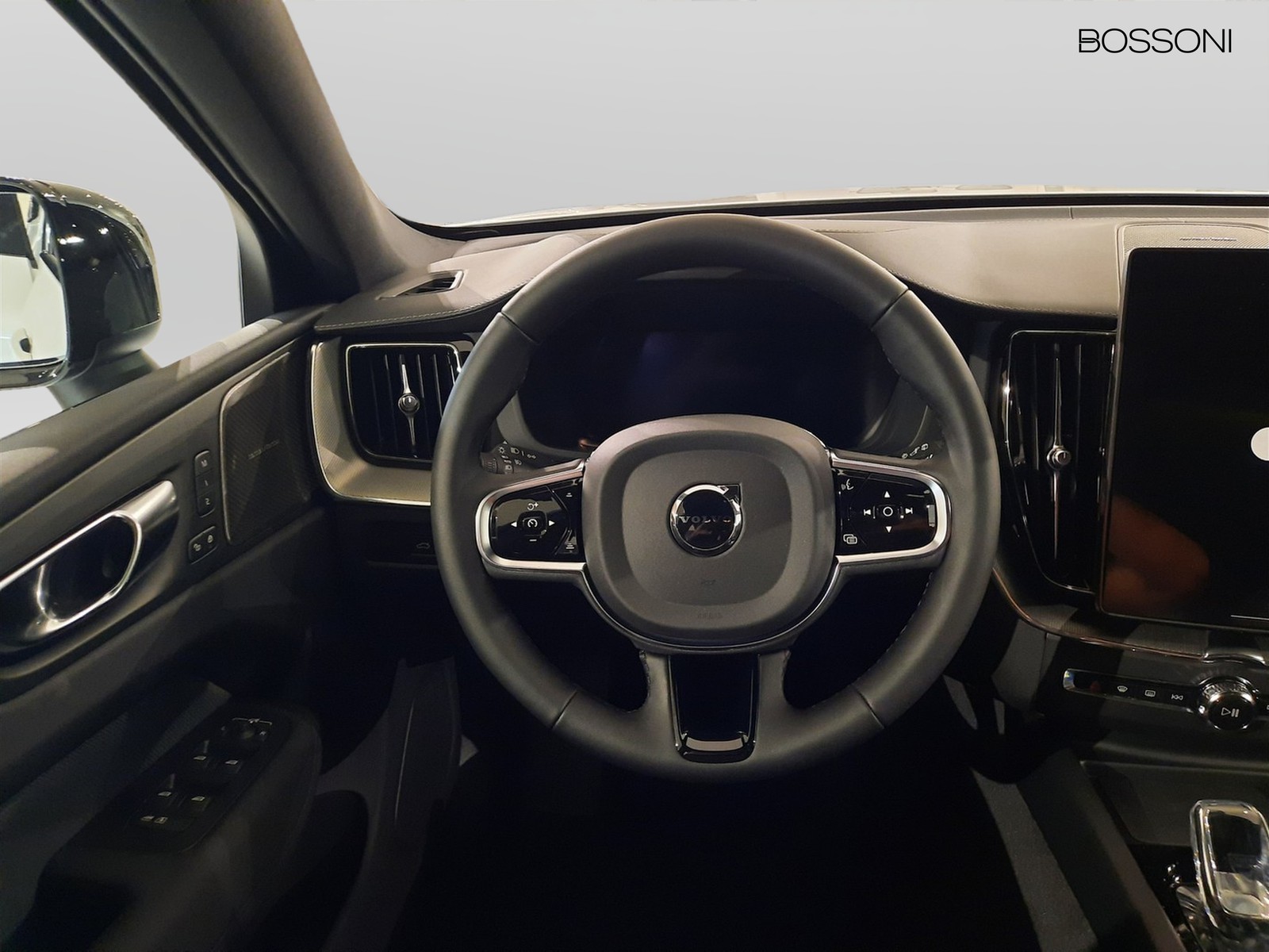 8 - Volvo XC60 2.0 b5 mild hybrid ultra black edition awd automatico