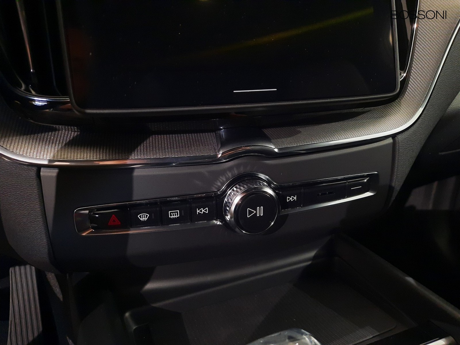 12 - Volvo XC60 2.0 b5 mild hybrid ultra black edition awd automatico