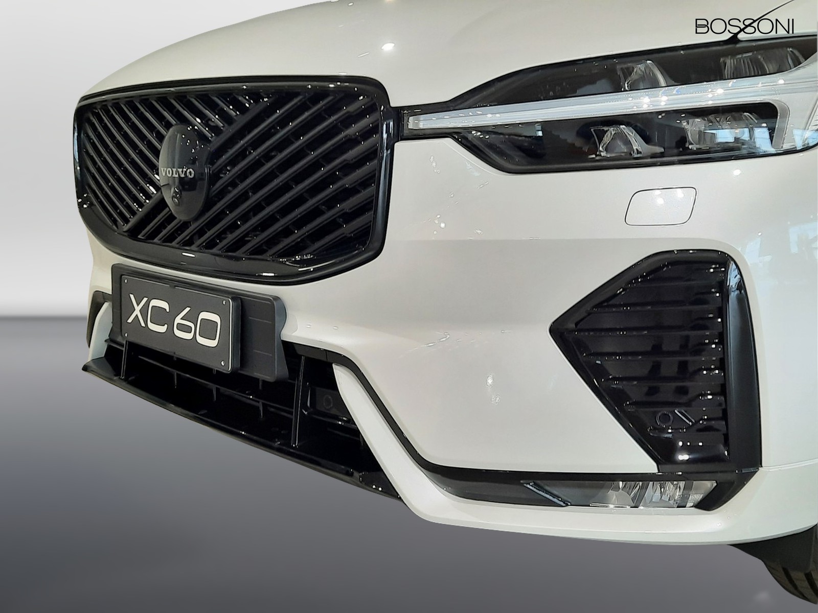 20 - Volvo XC60 2.0 b5 mild hybrid ultra black edition awd automatico