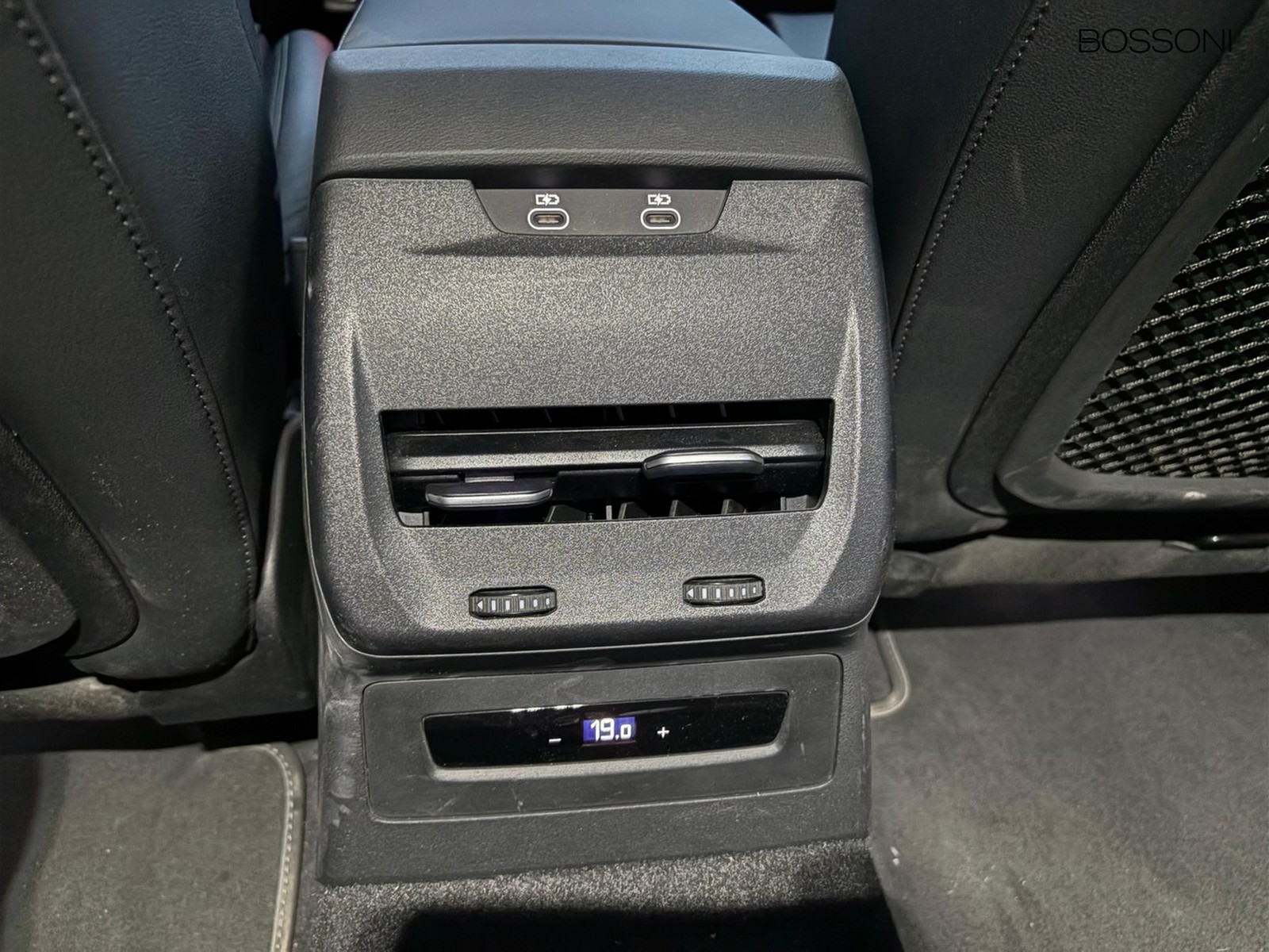 11 - Audi A5 avant 2.0 e-hybrid 299cv s line edition quattro s tronic
