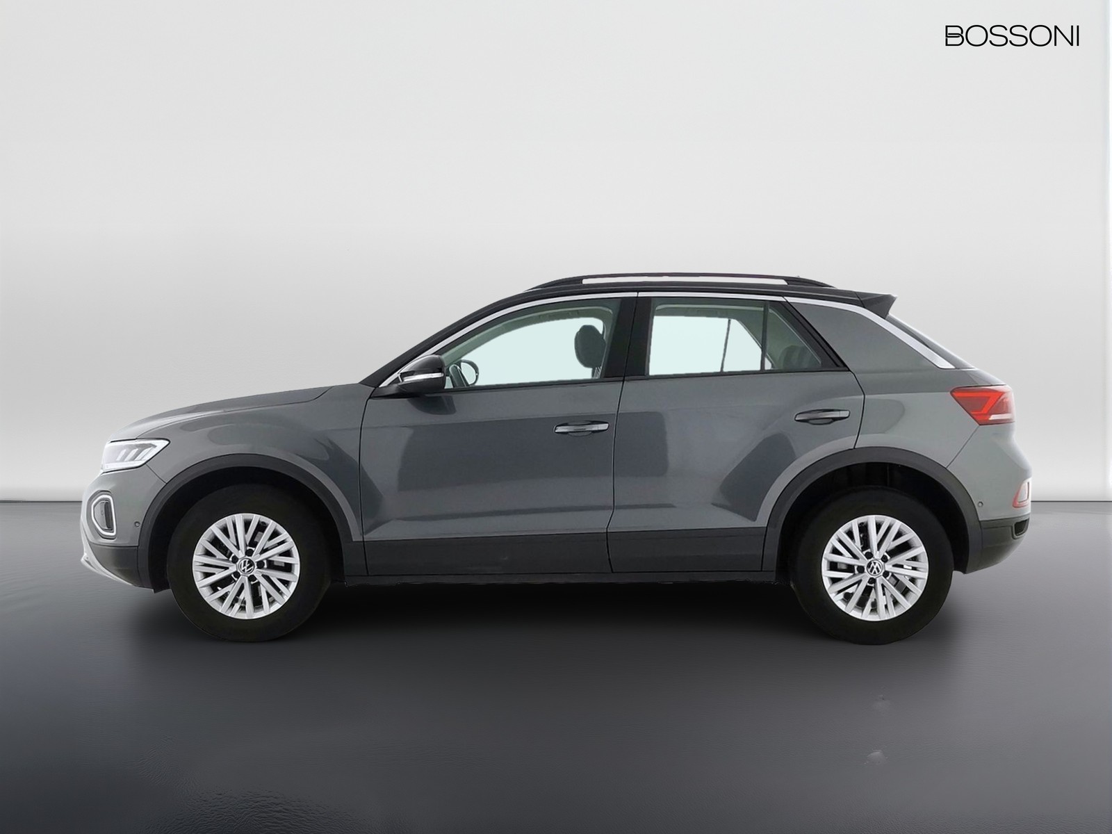 3 - Volkswagen T-Roc 1.5 tsi act life dsg