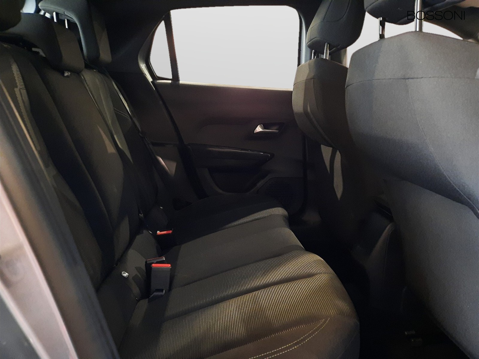 9 - Lancia Ypsilon 1.2 mhev 110cv e-dct