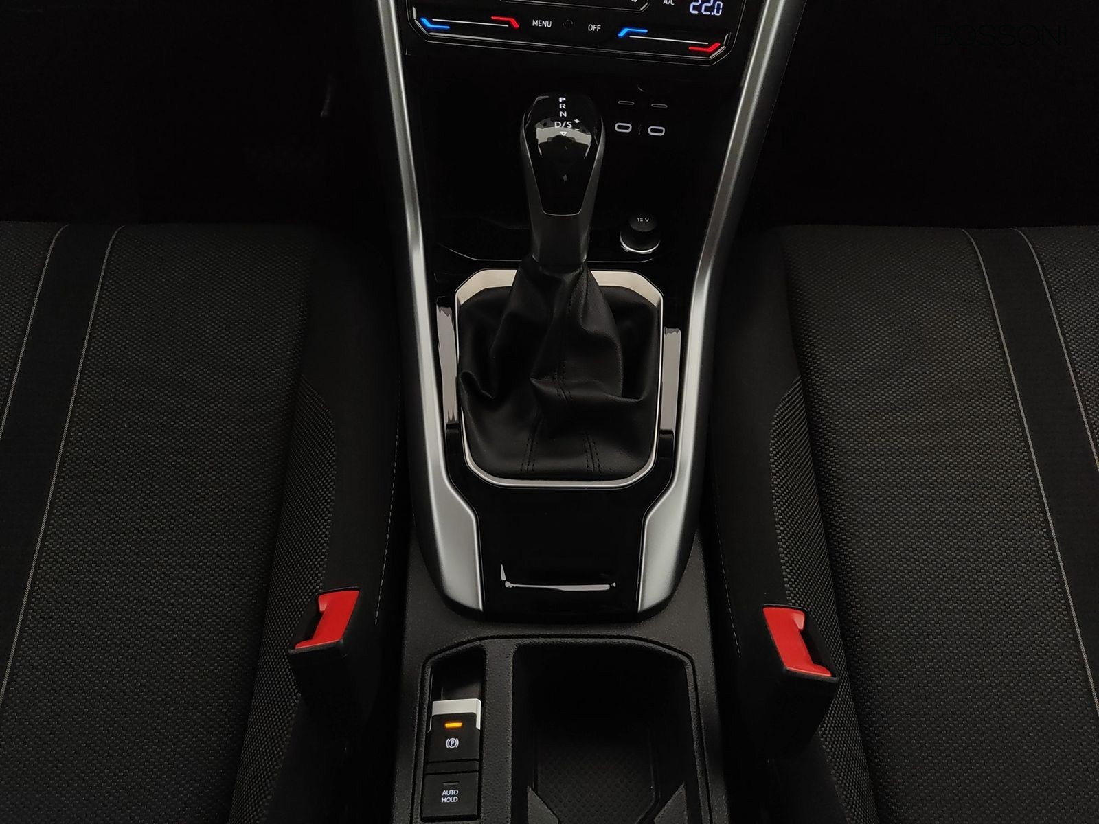 15 - Volkswagen T-Roc 2.0 tdi scr 150cv life dsg