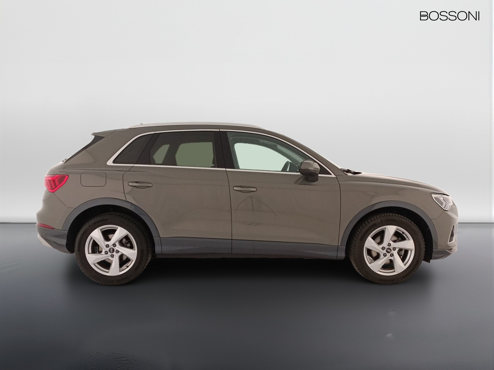 3 - Audi Q3 35 2.0 tdi business advanced s tronic