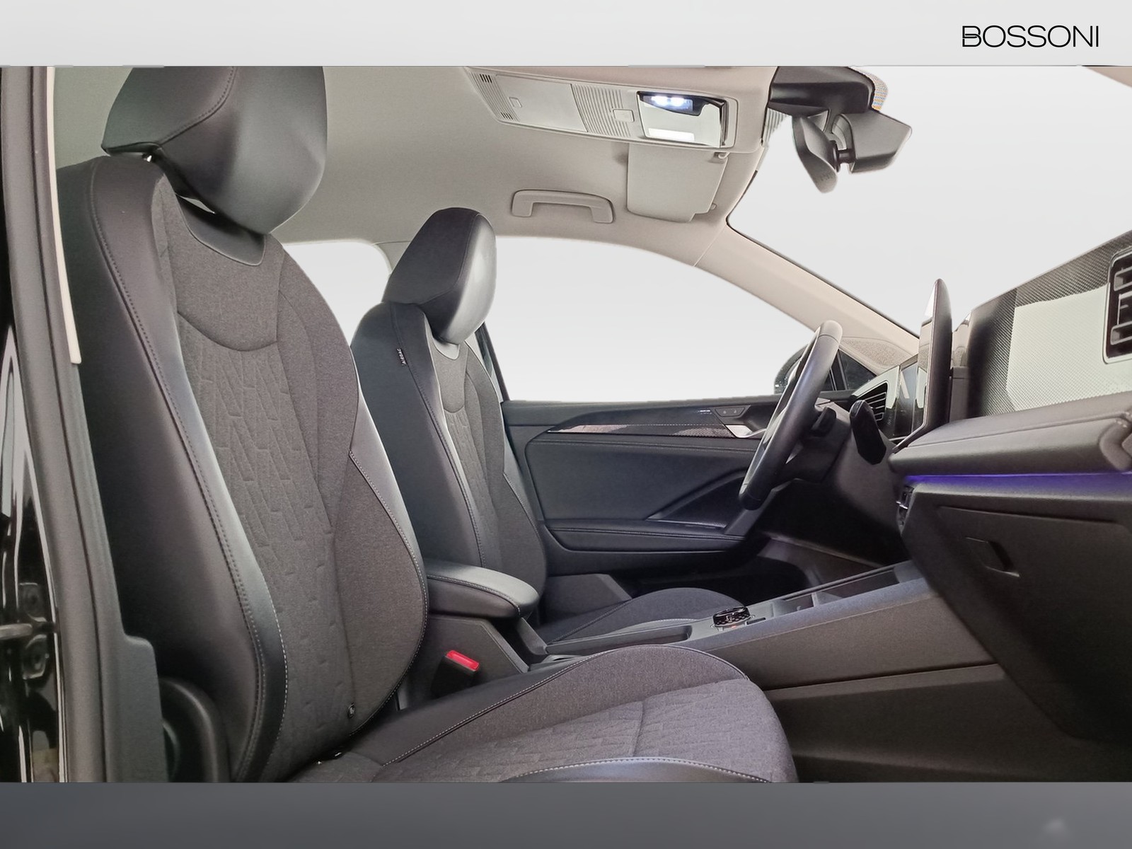 8 - Volkswagen Tiguan 2.0 tdi scr 150cv life dsg