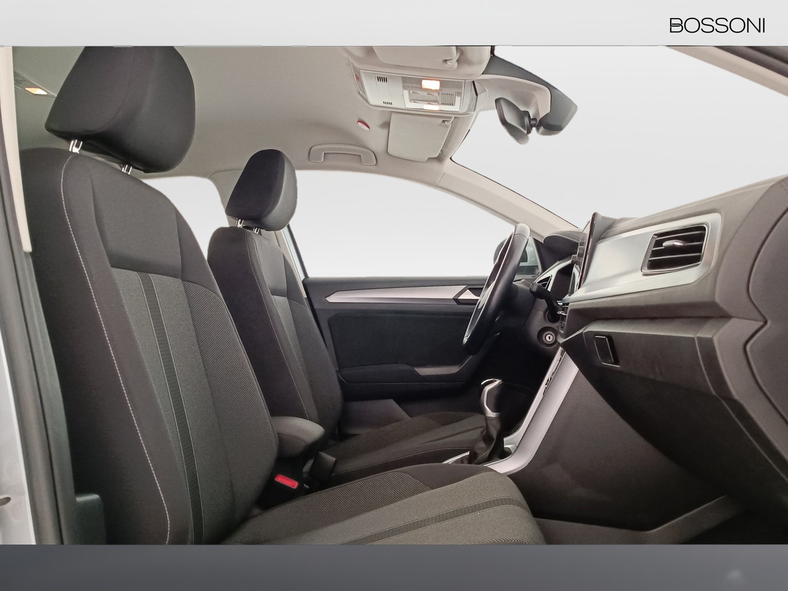 8 - Volkswagen T-Roc 2.0 tdi scr 115cv life