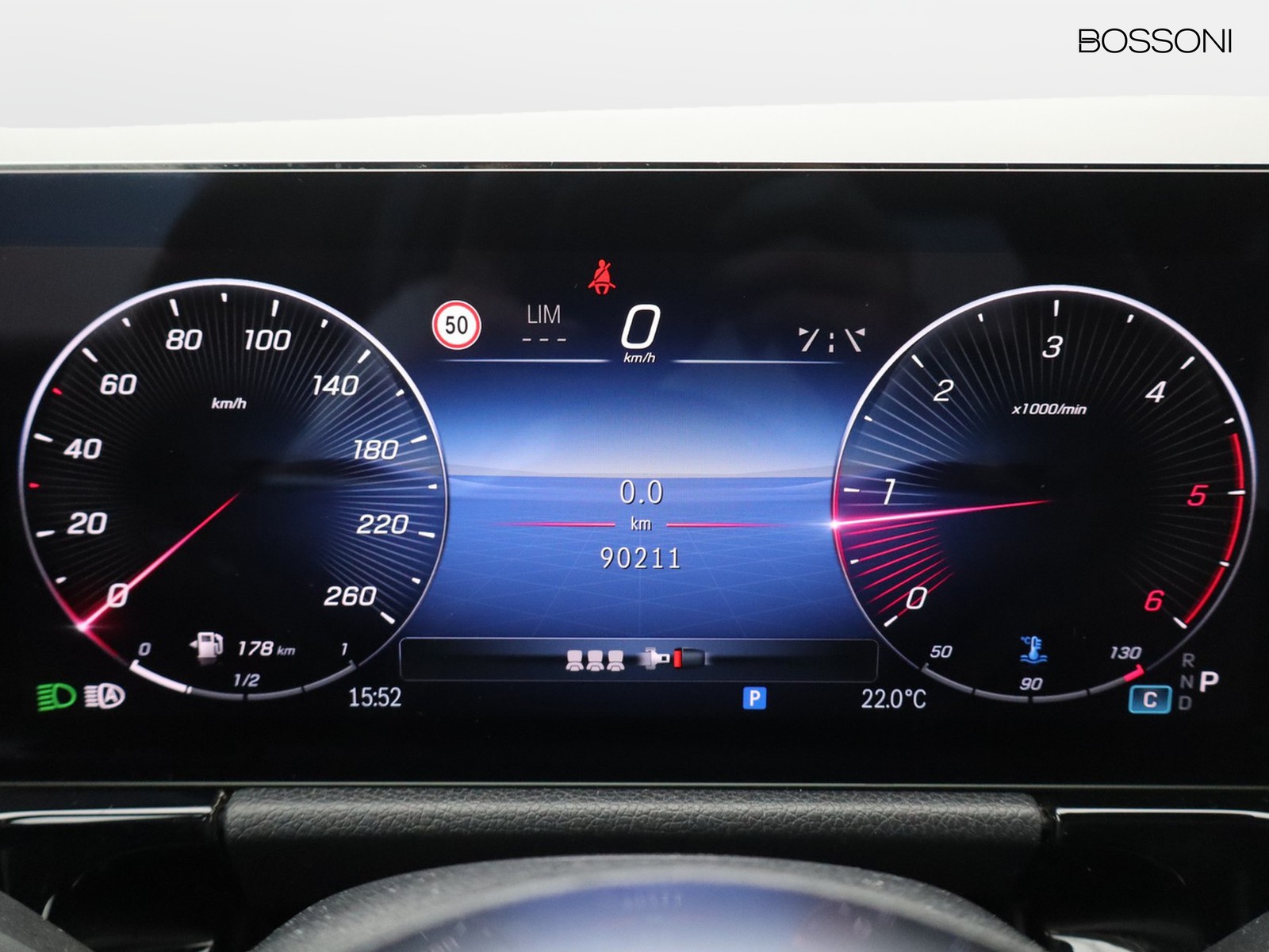 9 - Mercedes GLA 180 d amg line advanced plus 8g-dct