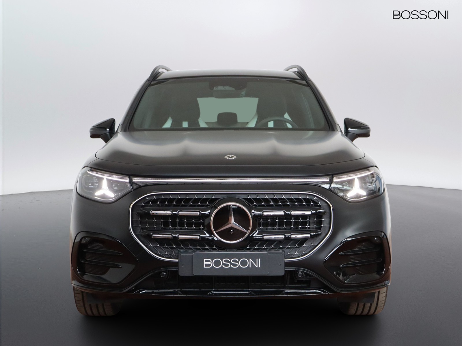 2 - Mercedes GLB 200 advanced plus 4matic 8g-edct