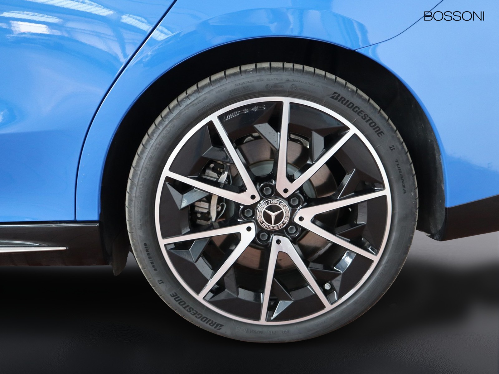4 - Mercedes CLA 250+ elettrica premium plus