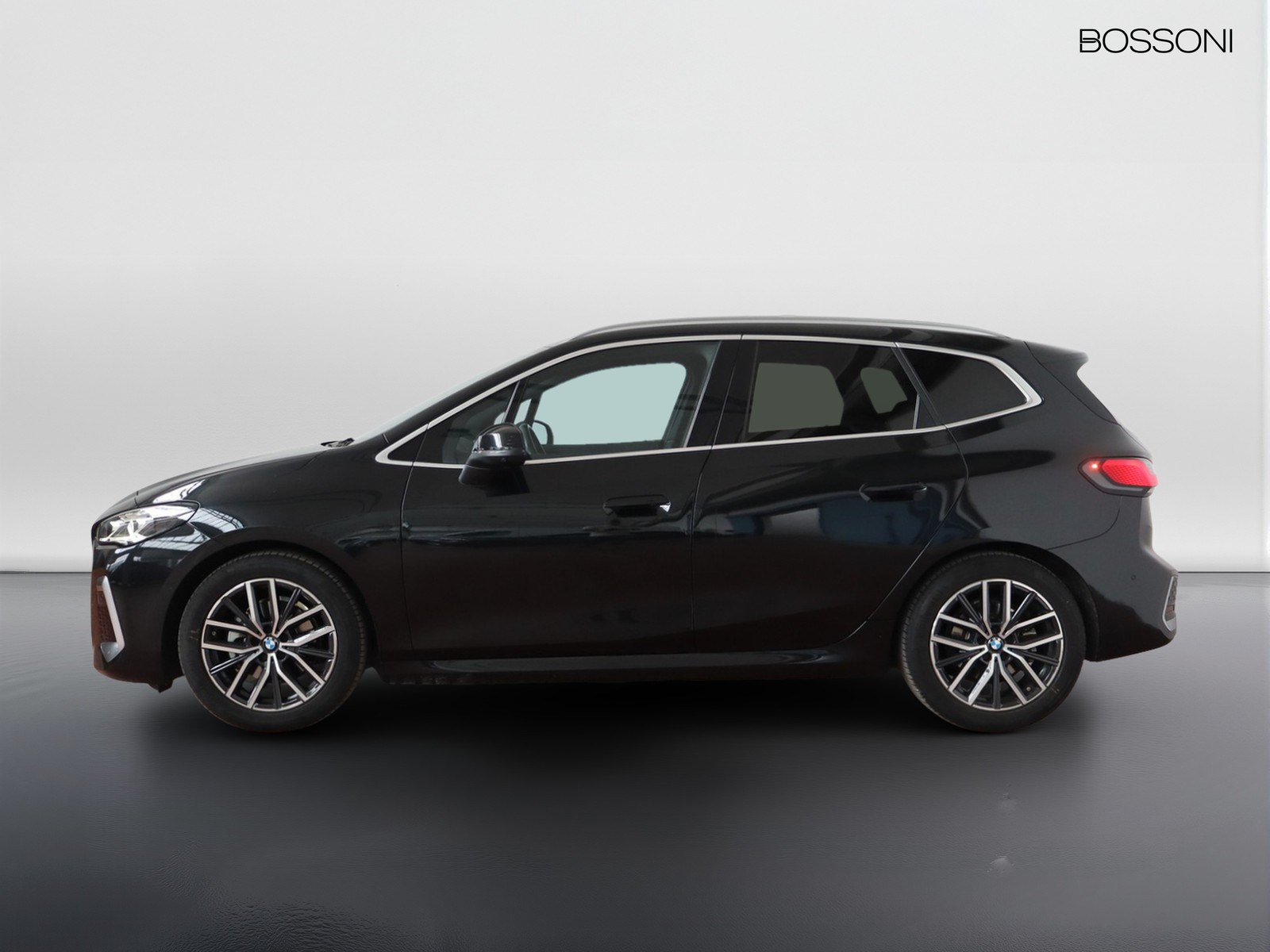 3 - BMW Serie 2 active tourer 220i mild hybrid 48v luxury dct
