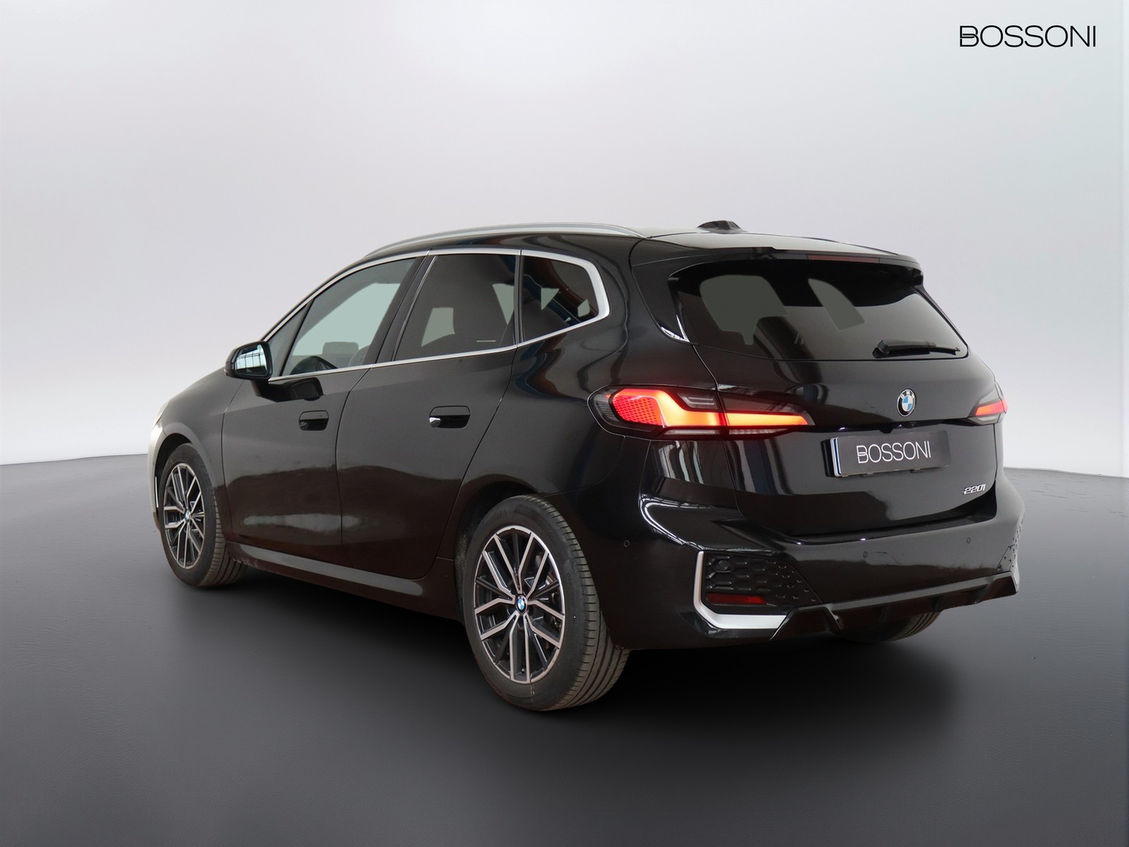 5 - BMW Serie 2 active tourer 220i mild hybrid 48v luxury dct