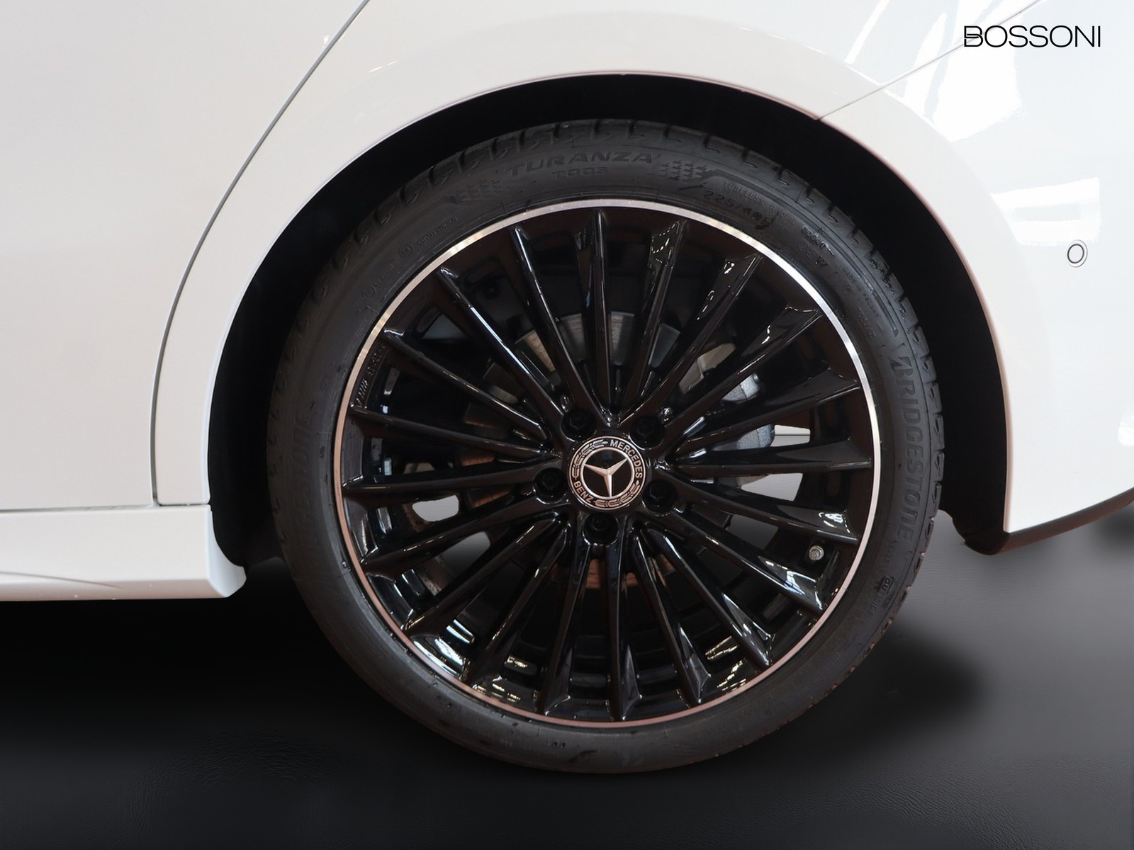4 - Mercedes Classe A 250 amg line premium 4matic speedshift dct amg 8g
