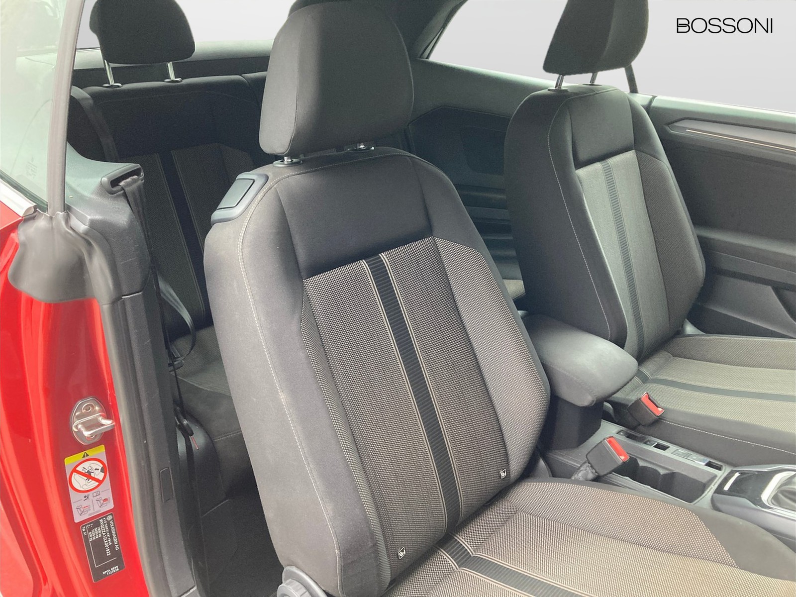 8 - Volkswagen T-Roc cabriolet 1.5 tsi act style dsg