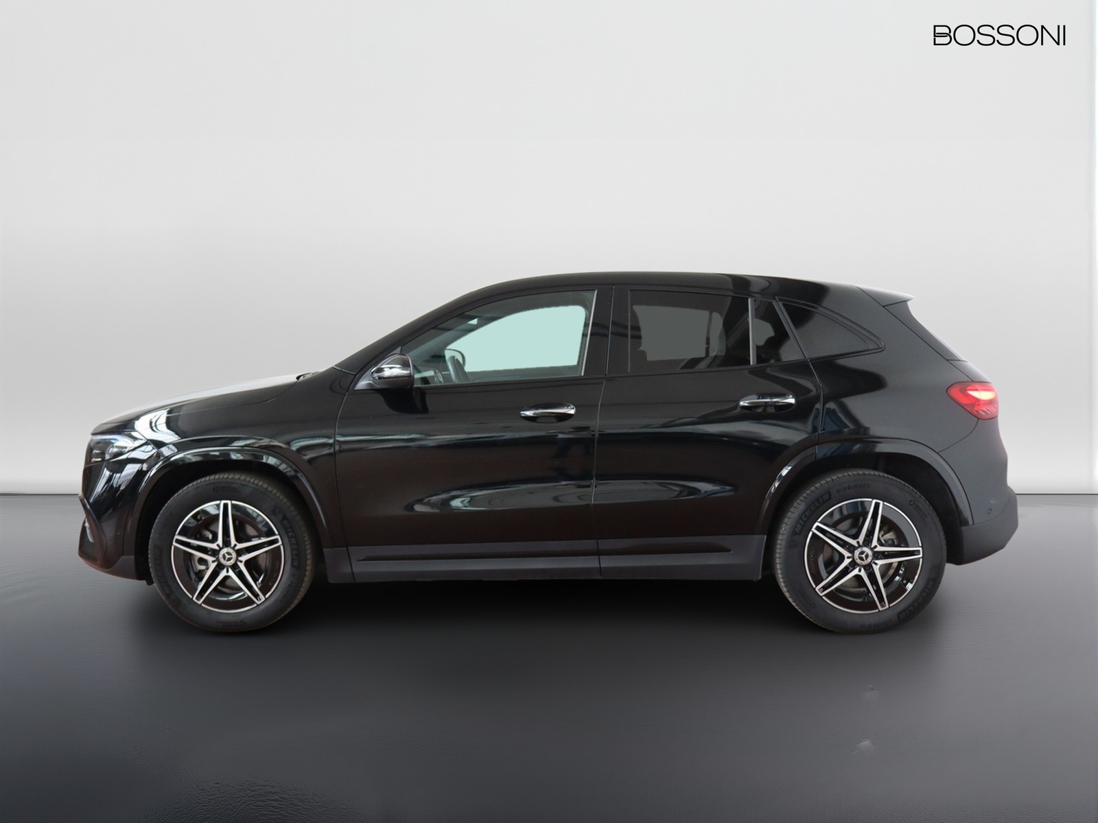 3 - Mercedes EQA 250+ amg line advanced plus