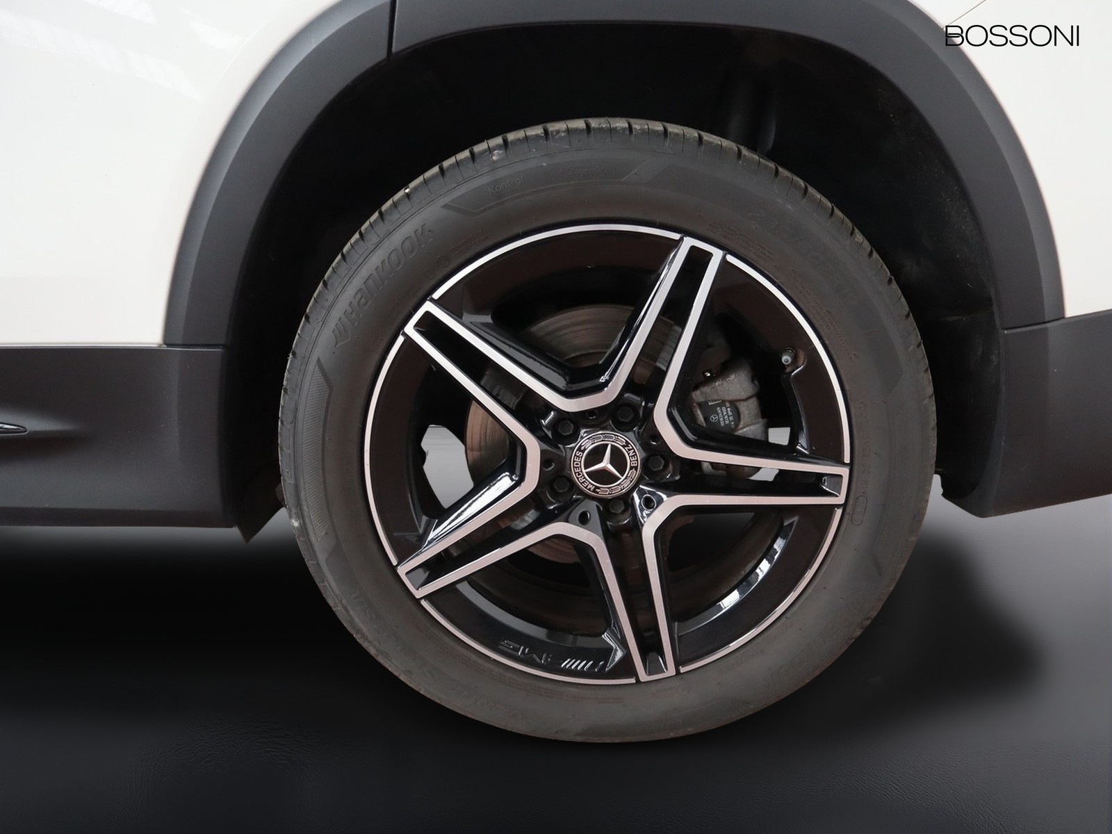 4 - Mercedes GLB 220 d premium 4matic 8g-dct 7p.ti