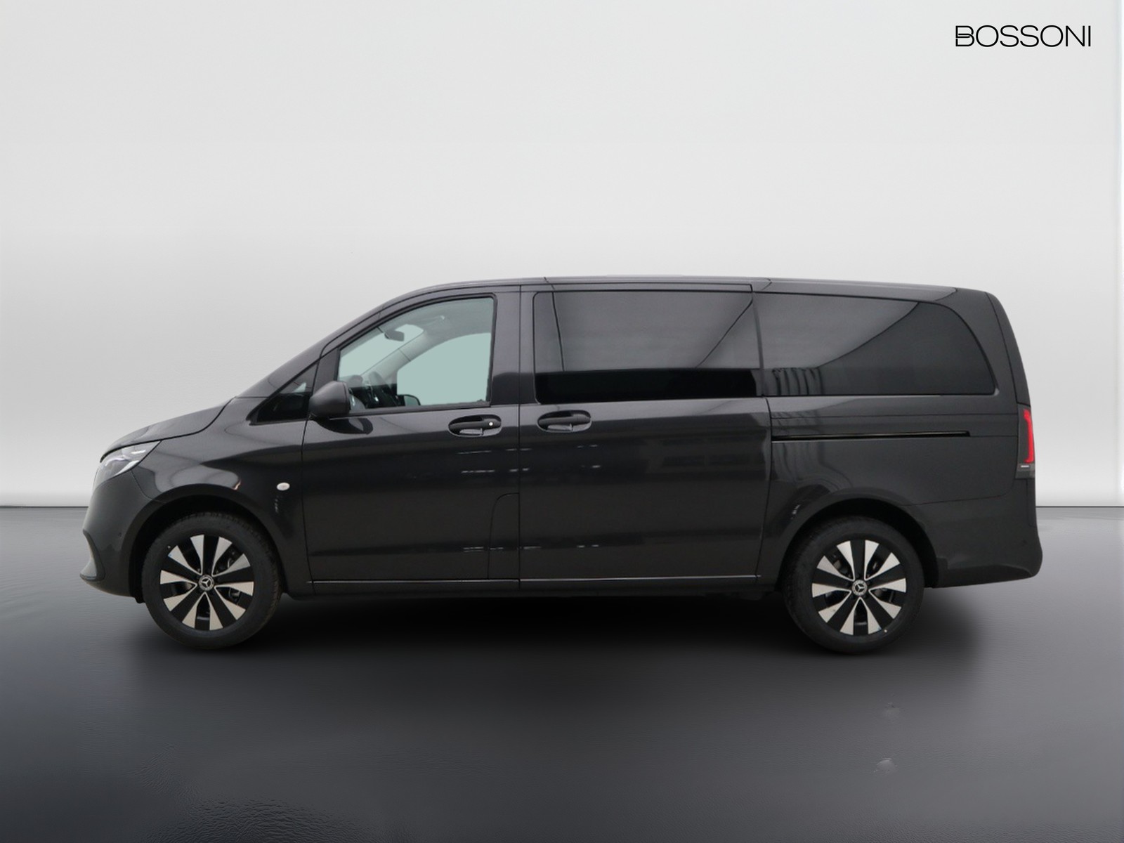 3 - Mercedes Vans Vito 114 cdi long mixto auto my20