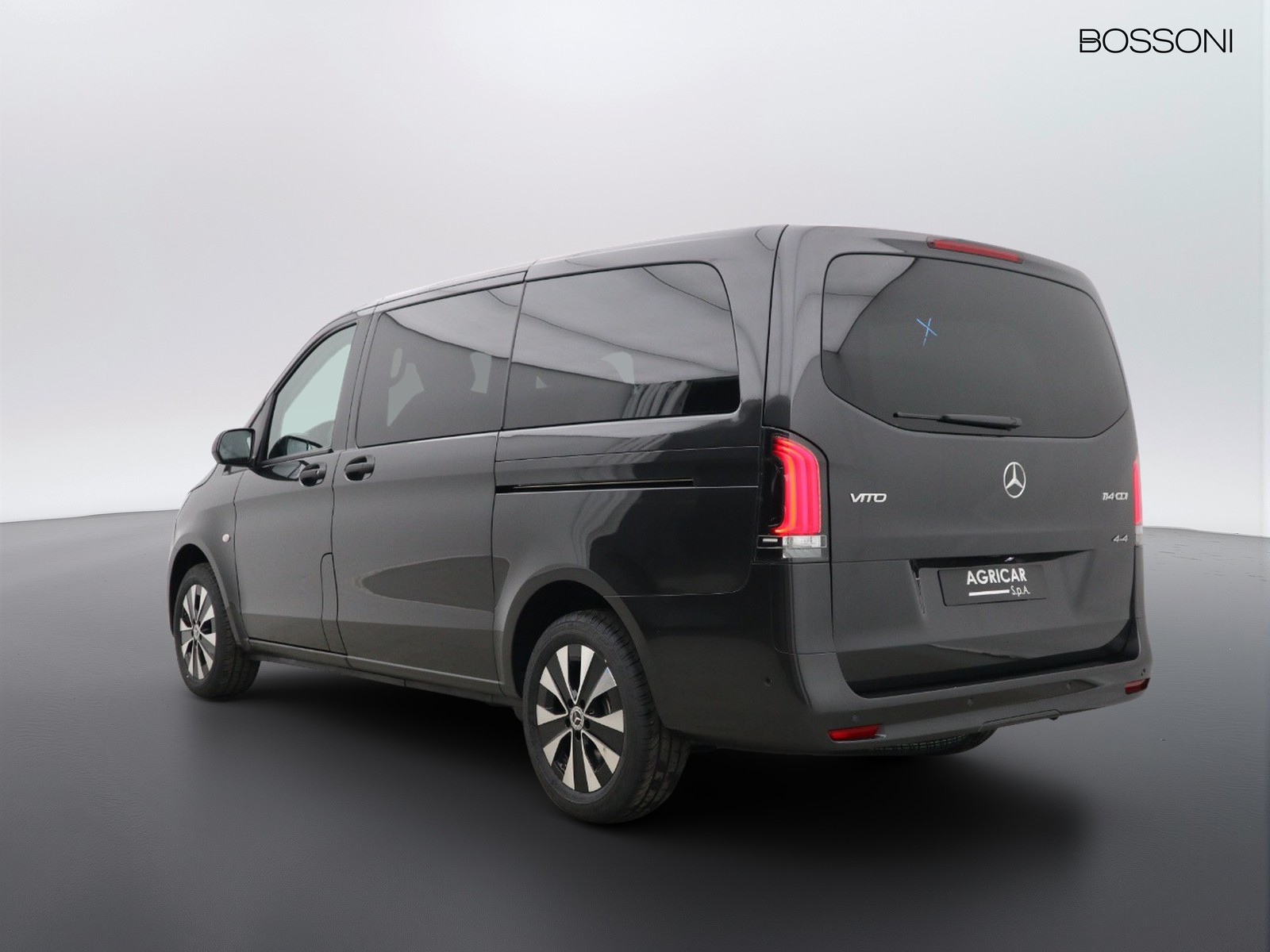 5 - Mercedes Vans Vito 114 cdi long mixto auto my20