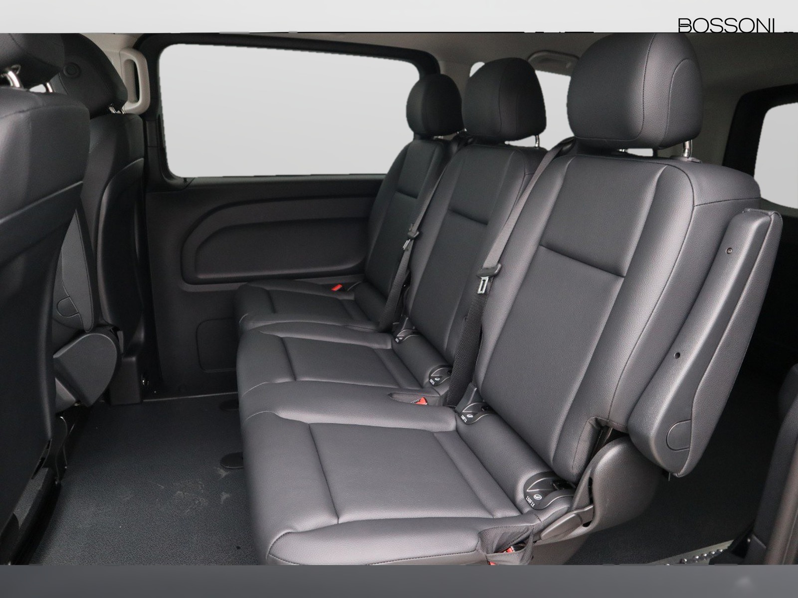 8 - Mercedes Vans Vito 114 cdi long mixto auto my20