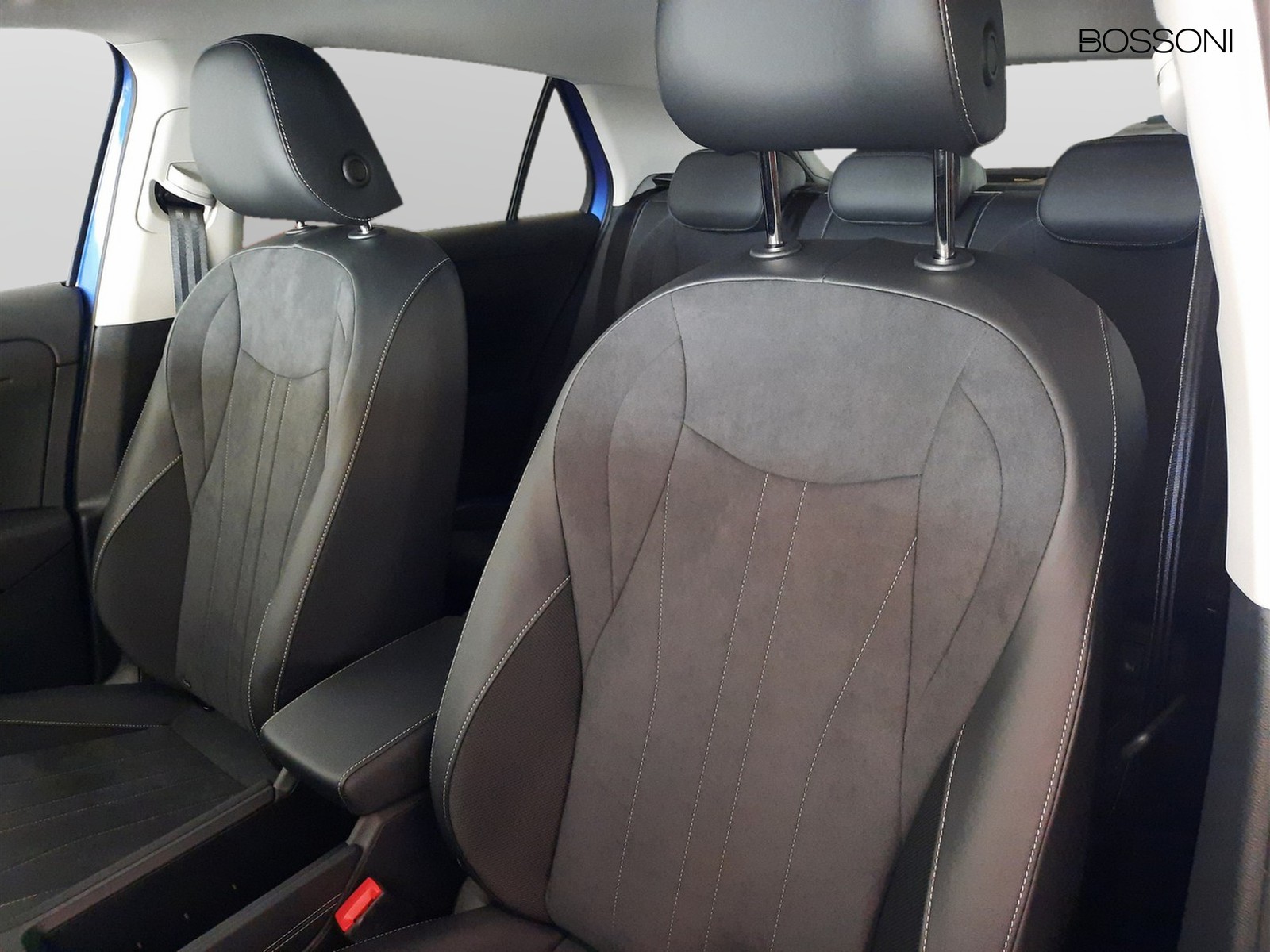 15 - Volkswagen T-Roc 1.5 etsi act 150cv style dsg