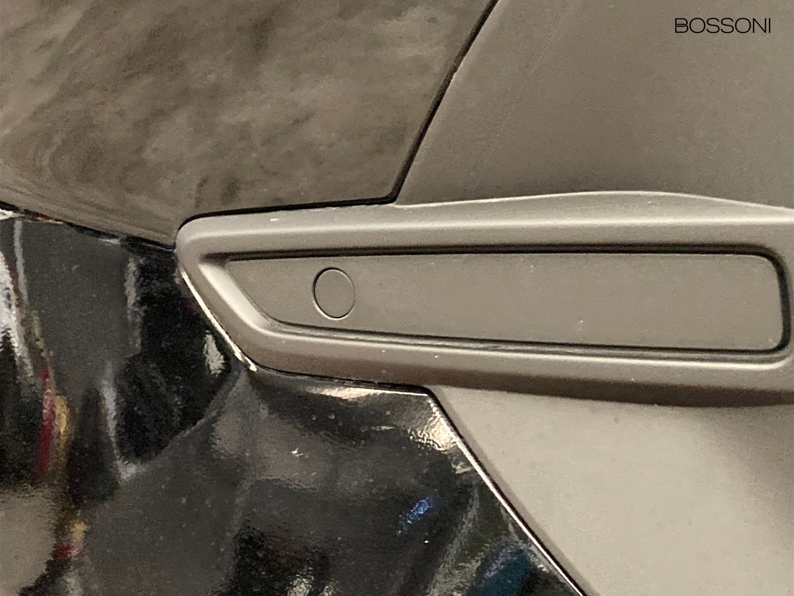 20 - Volvo XC40 2.0 b3 core automatico