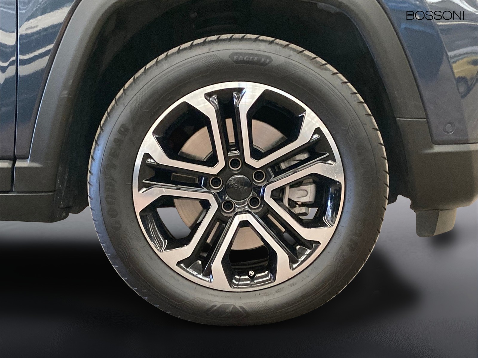 6 - Jeep Compass 1.3 turbo t4 phev limited 4xe at6